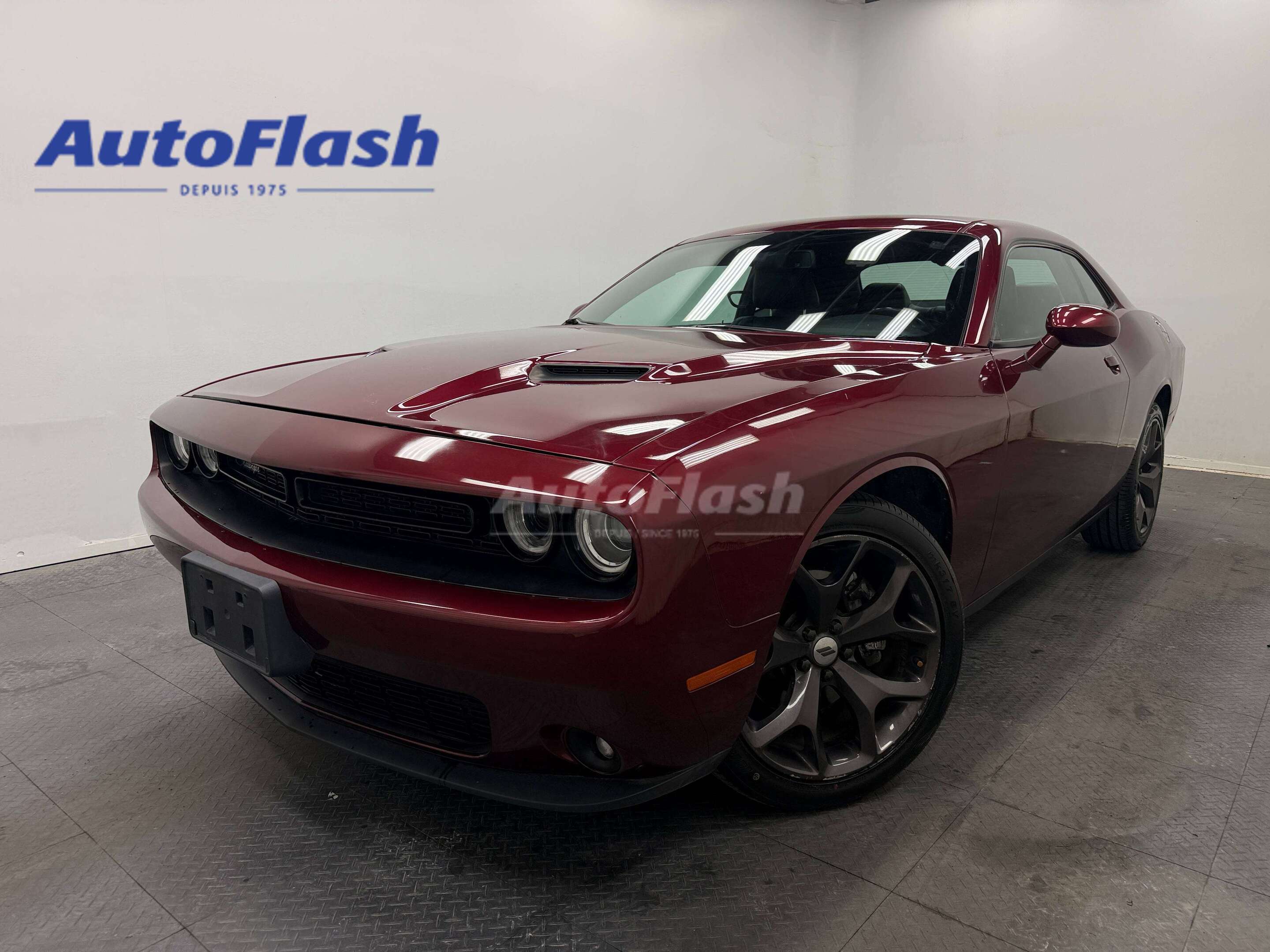2017 Dodge Challenger SXT Plus