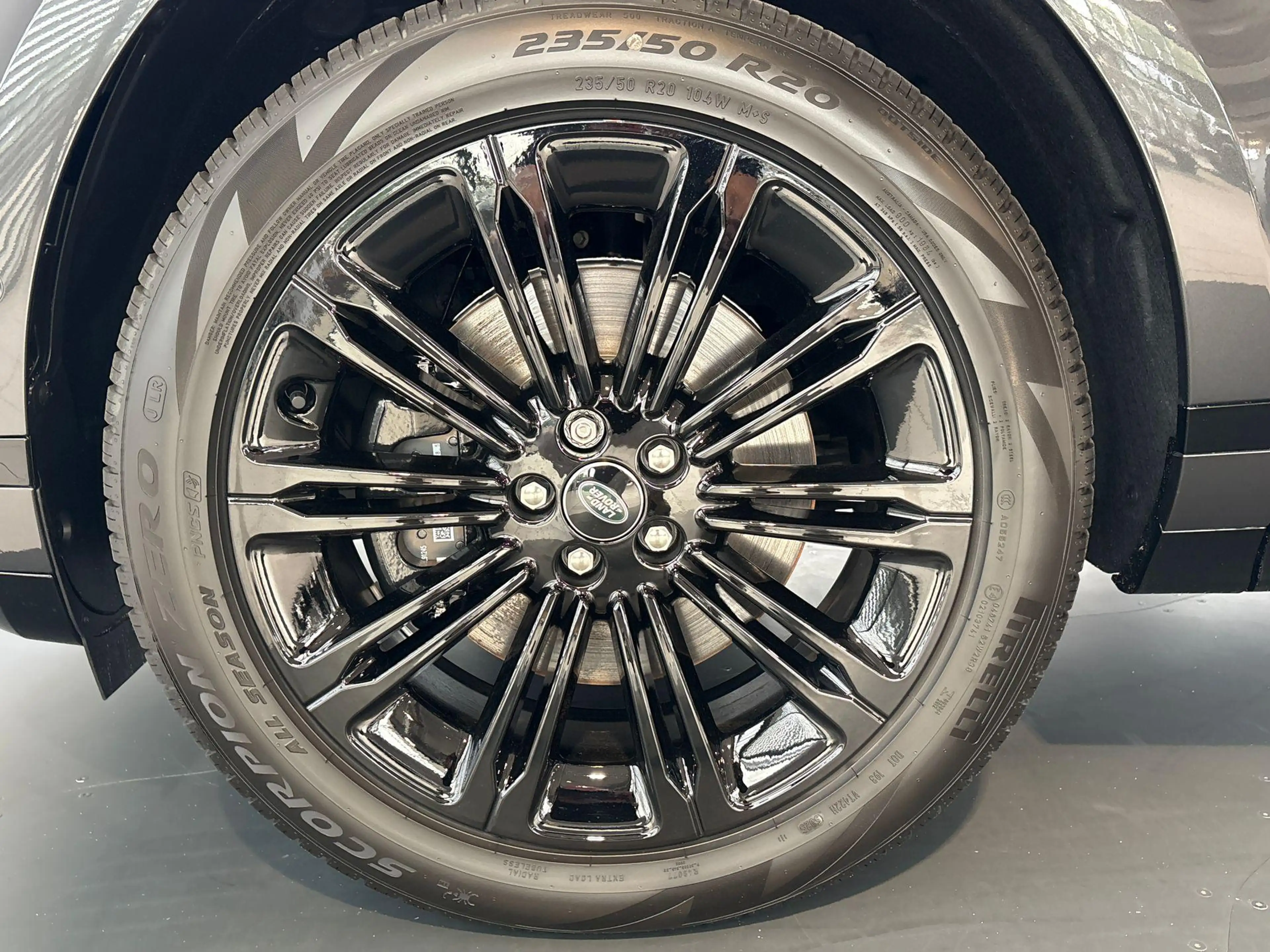 Land Rover Range Rover Evoque P270e AWD DYNAMIC SE -PANO.DAK|20"LM|BLACK PACK|CO — photo 9
