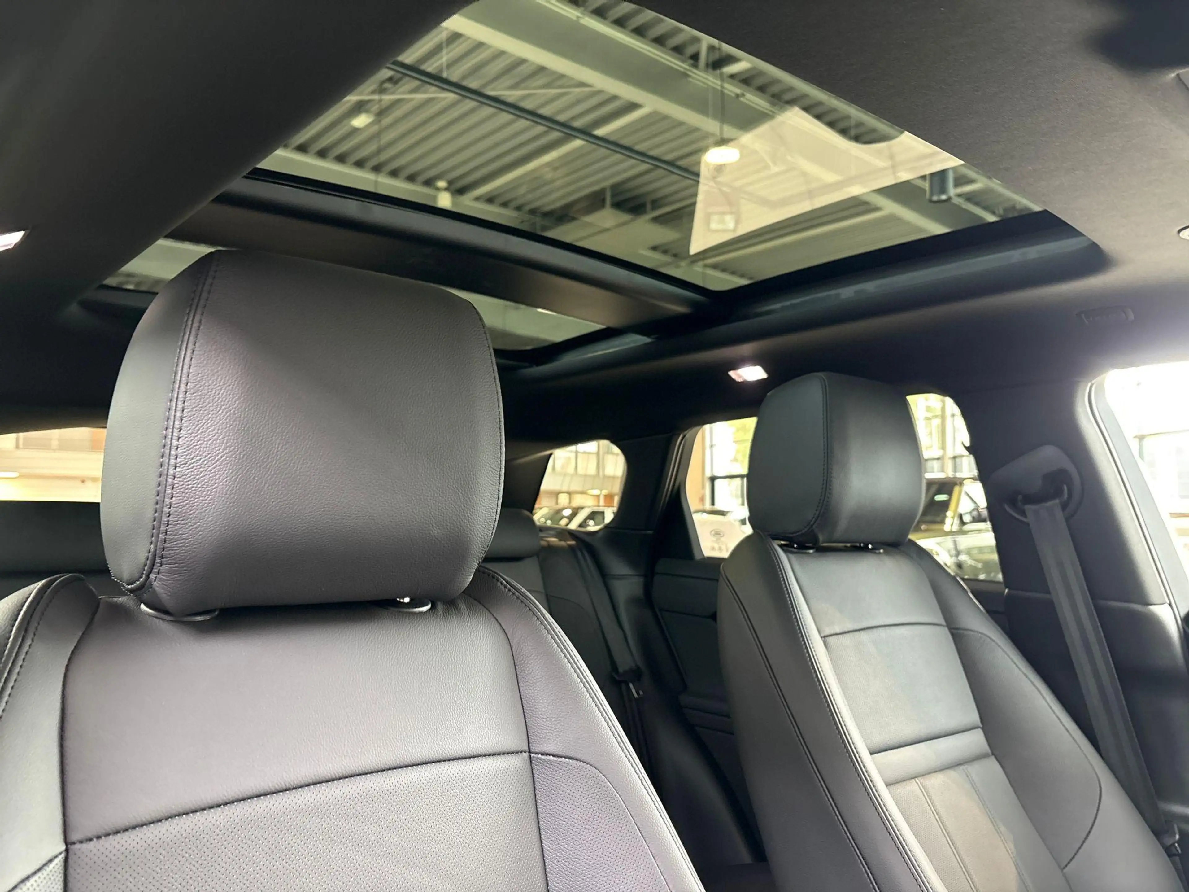 Land Rover Range Rover Evoque P270e AWD DYNAMIC SE -PANO.DAK|20"LM|BLACK PACK|CO — photo 14