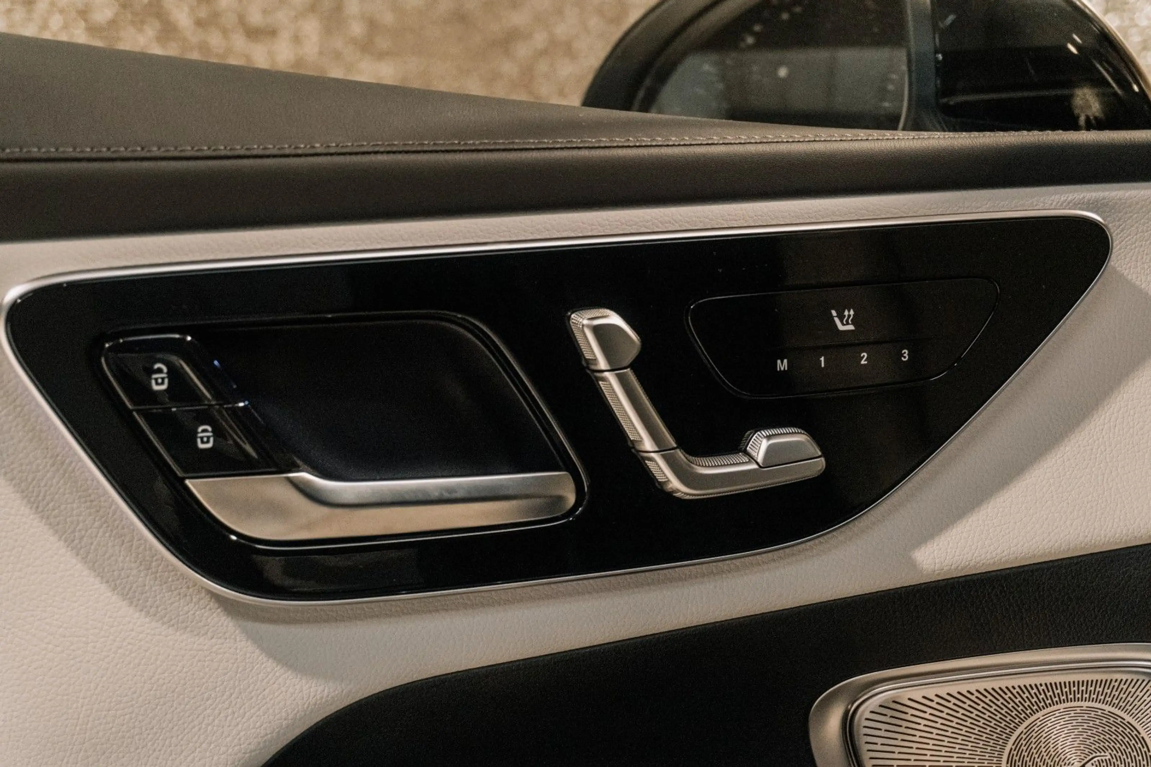 Mercedes-Benz GLC 300 4Matic * 360° * STANDHEIZUNG * — photo 13