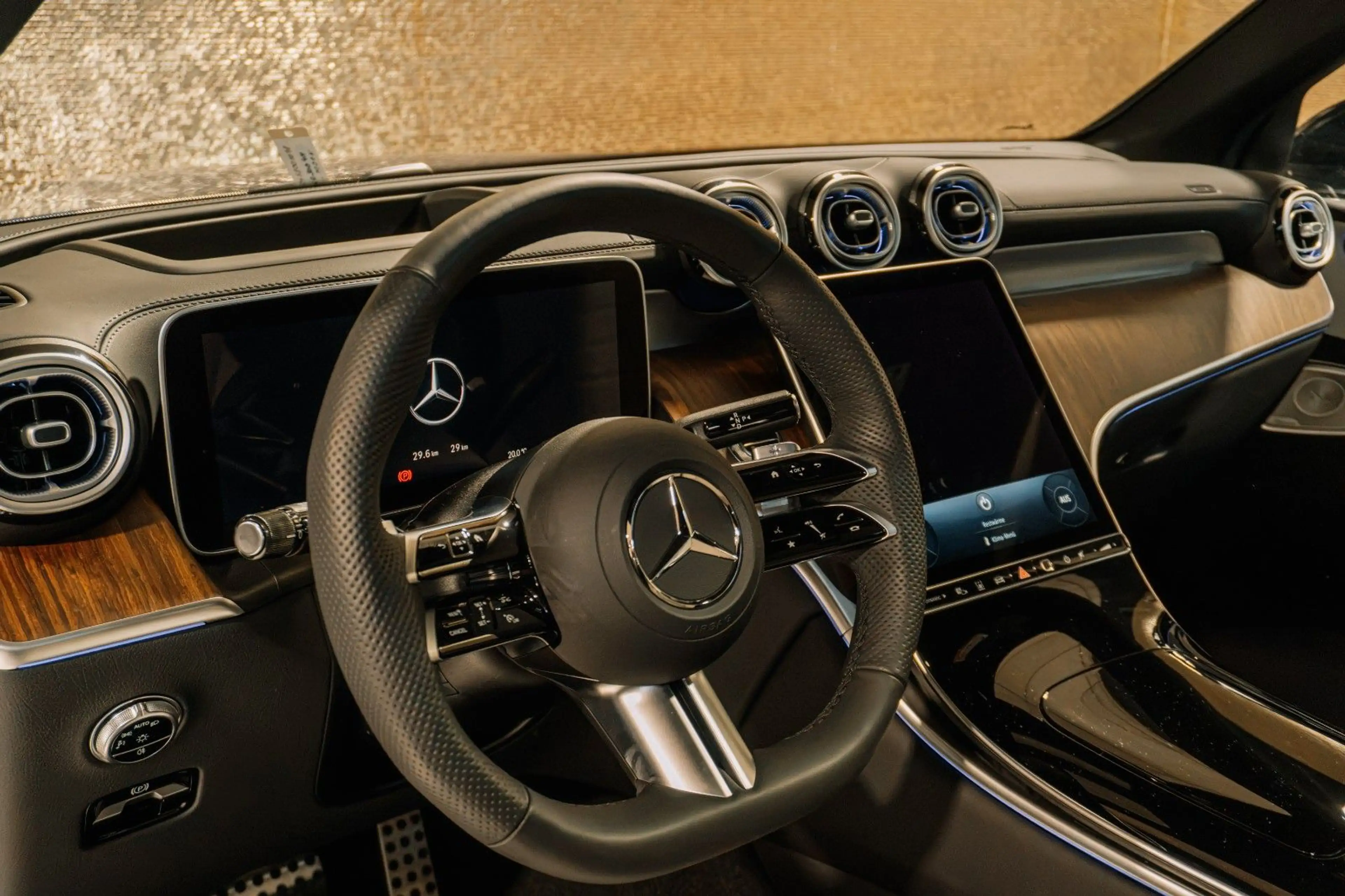 Mercedes-Benz GLC 300 4Matic * 360° * STANDHEIZUNG * — photo 8