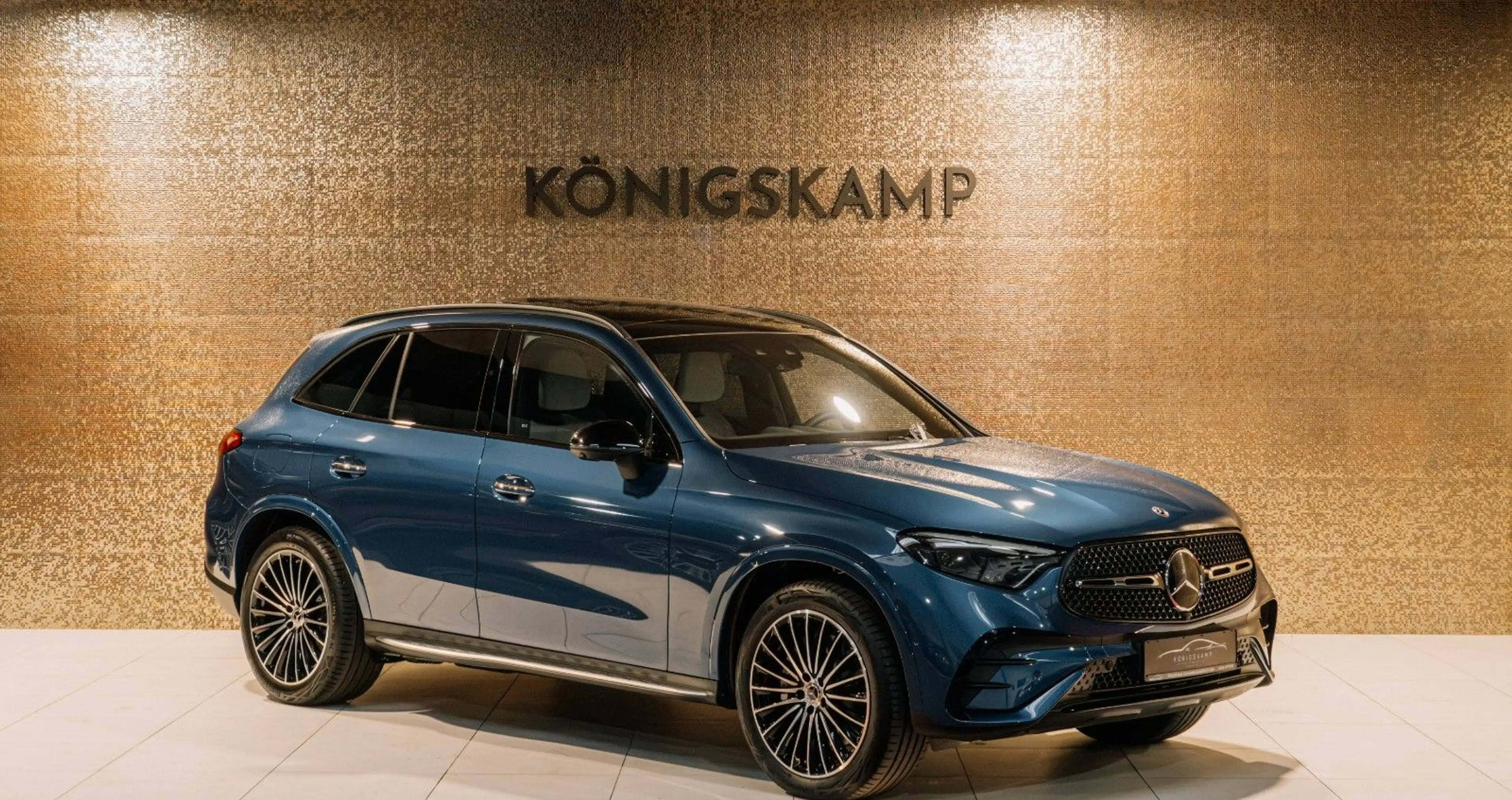 Mercedes-Benz GLC 300 4Matic * 360° * STANDHEIZUNG *