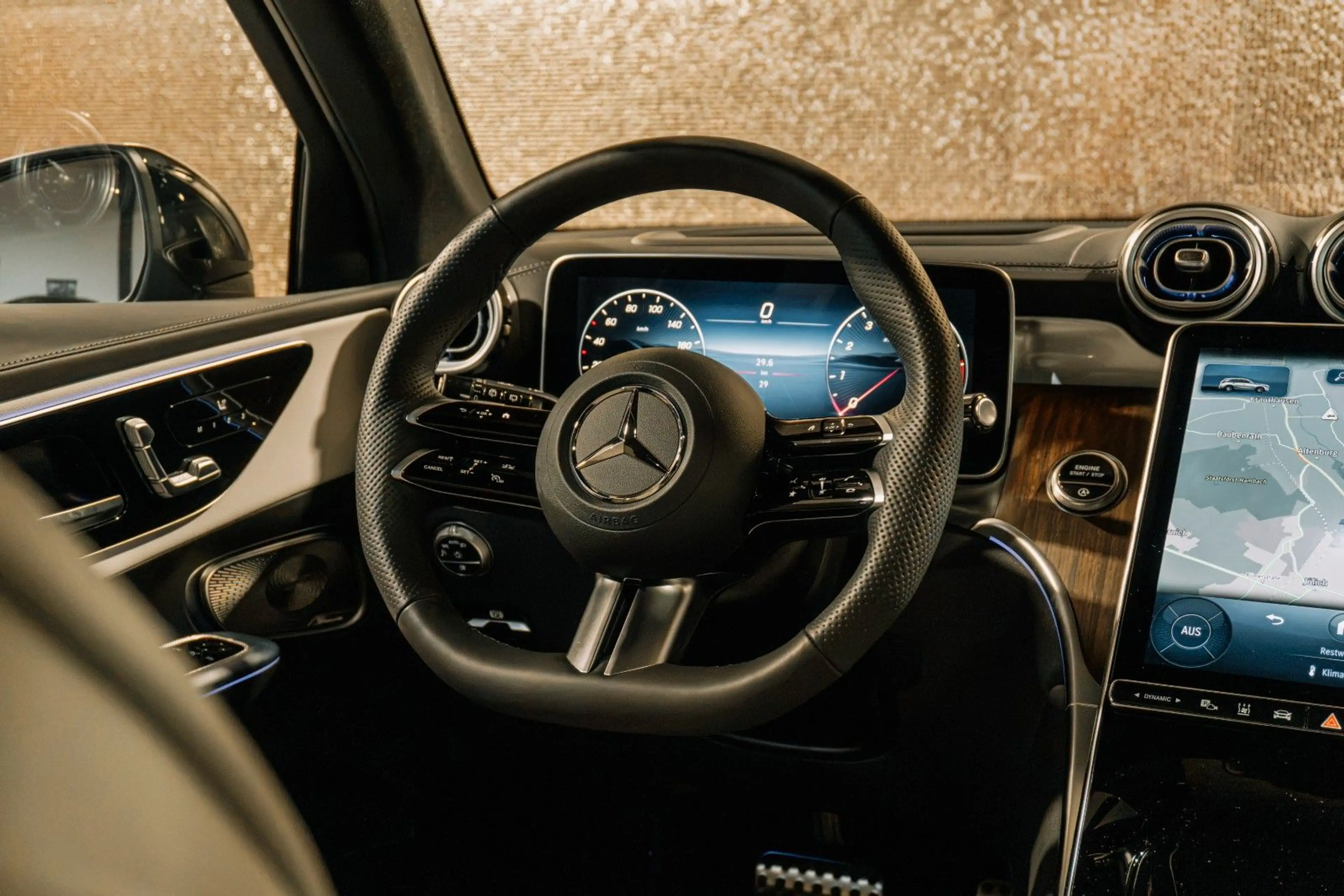 Mercedes-Benz GLC 300 4Matic * 360° * STANDHEIZUNG * — photo 9