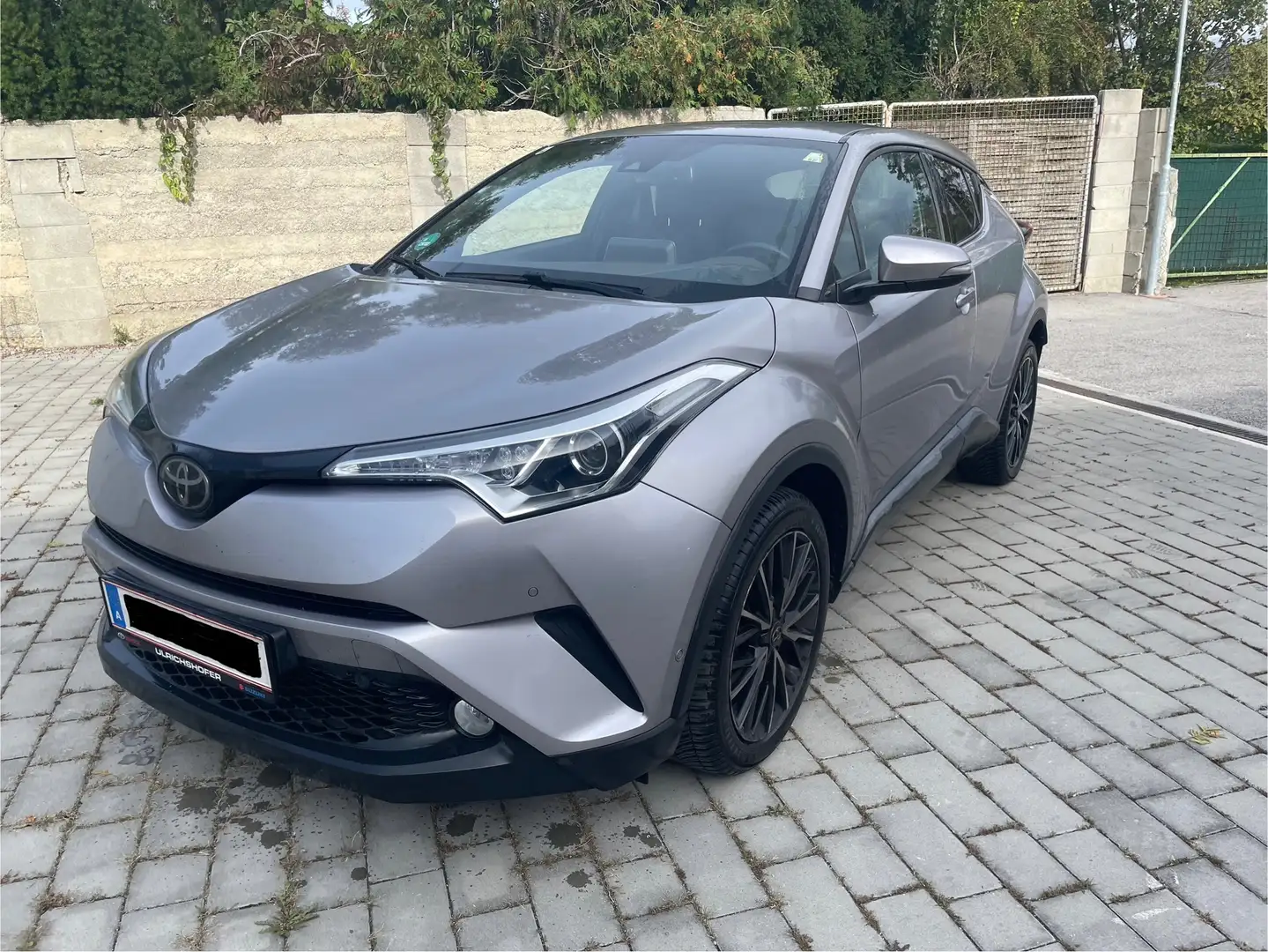Toyota C-HR C-HR 1,2T C-HIC 4WD CVT C-HIC Silber - 1