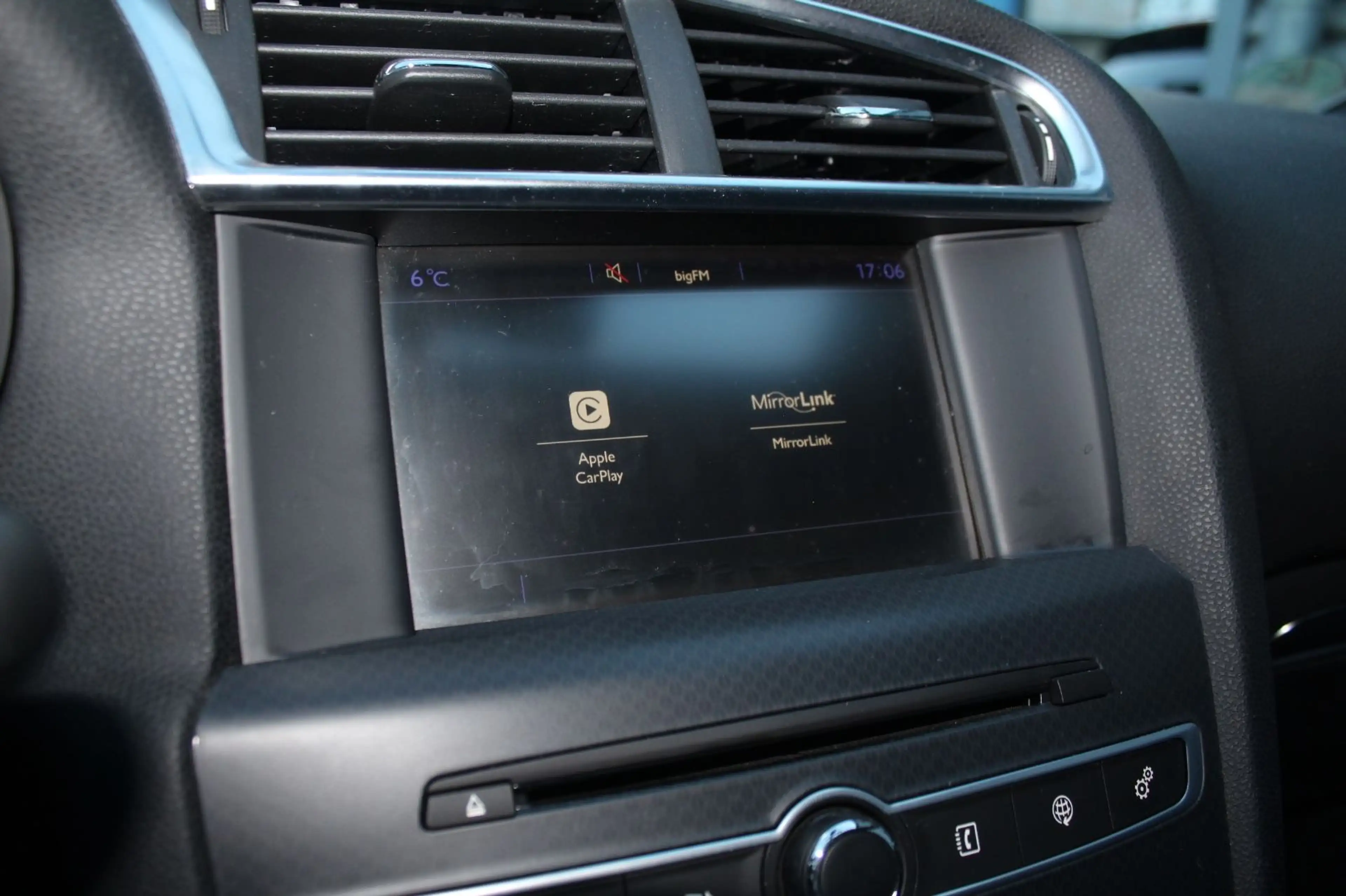 DS Automobiles DS 4 BlueHDI KLIMA NAVI 17.ZOLL ALU PDC 2.Hd — photo 10