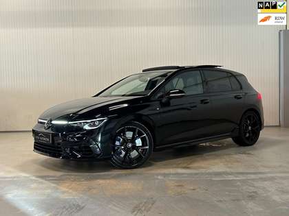 Volkswagen Golf 2.0 TSI R 4Motion | AKRAPOVIC | PANO | IQ LIGHTS |