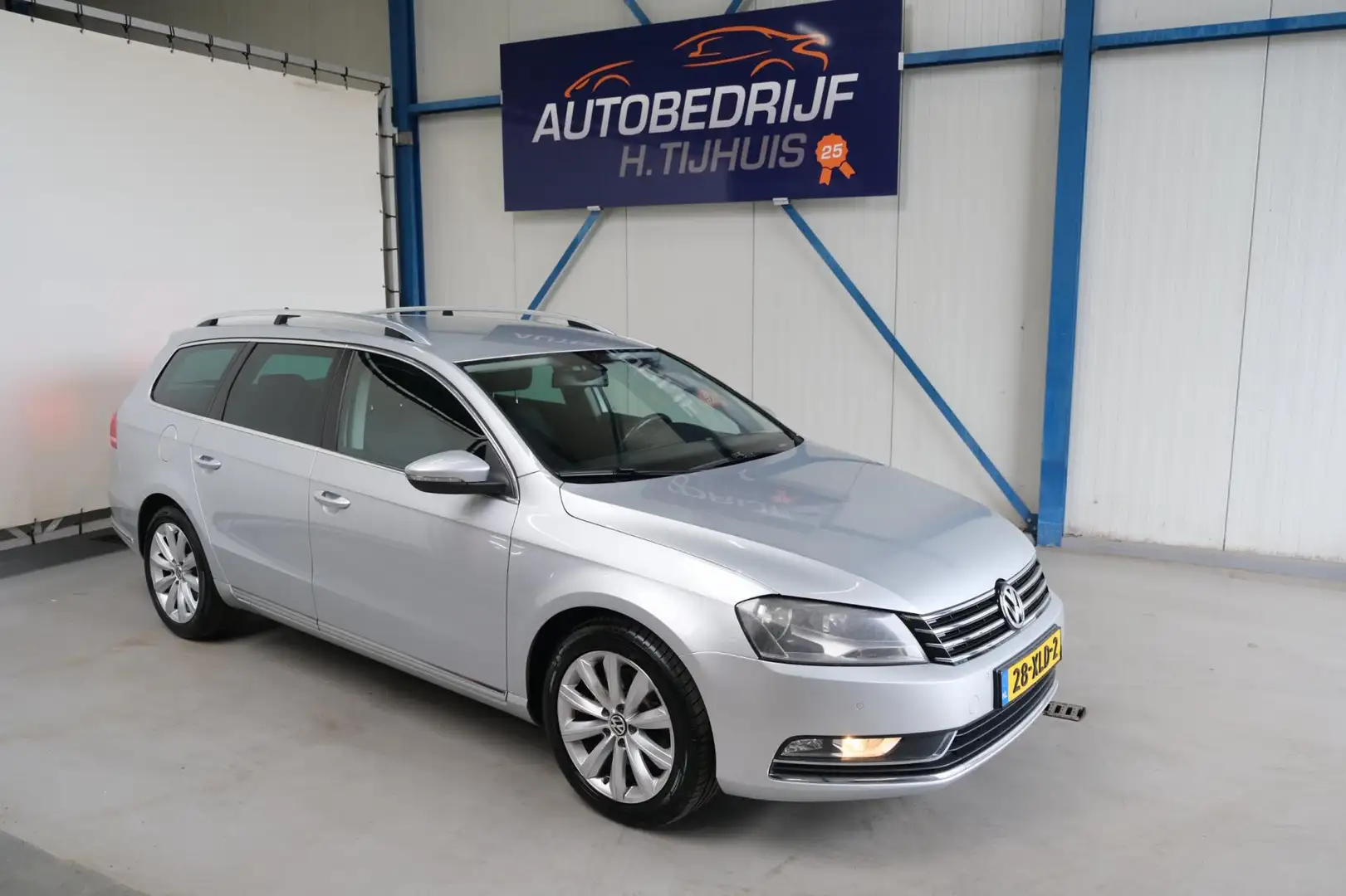 Volkswagen Passat Variant 1.4 TSI Comfort Executive Line BlueMotion Grijs - 1