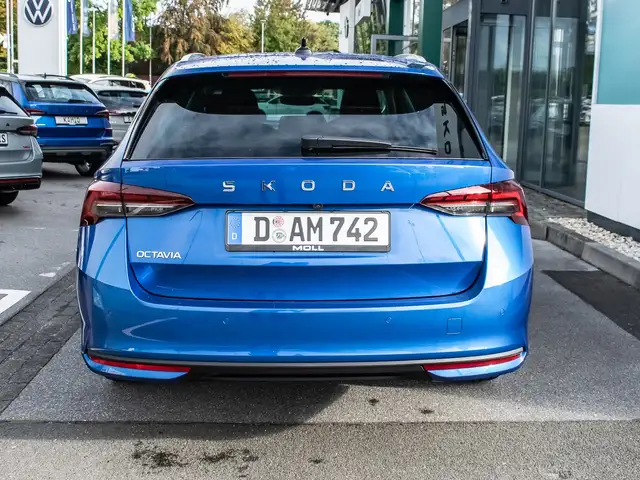 Skoda Octavia view 6