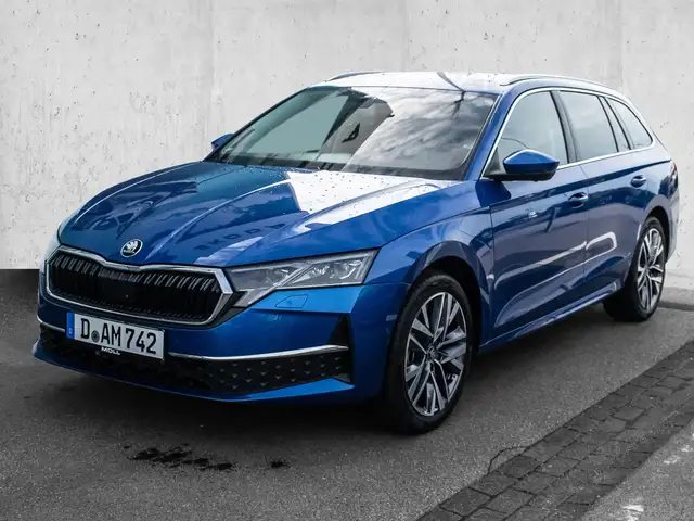 Skoda Octavia view 2