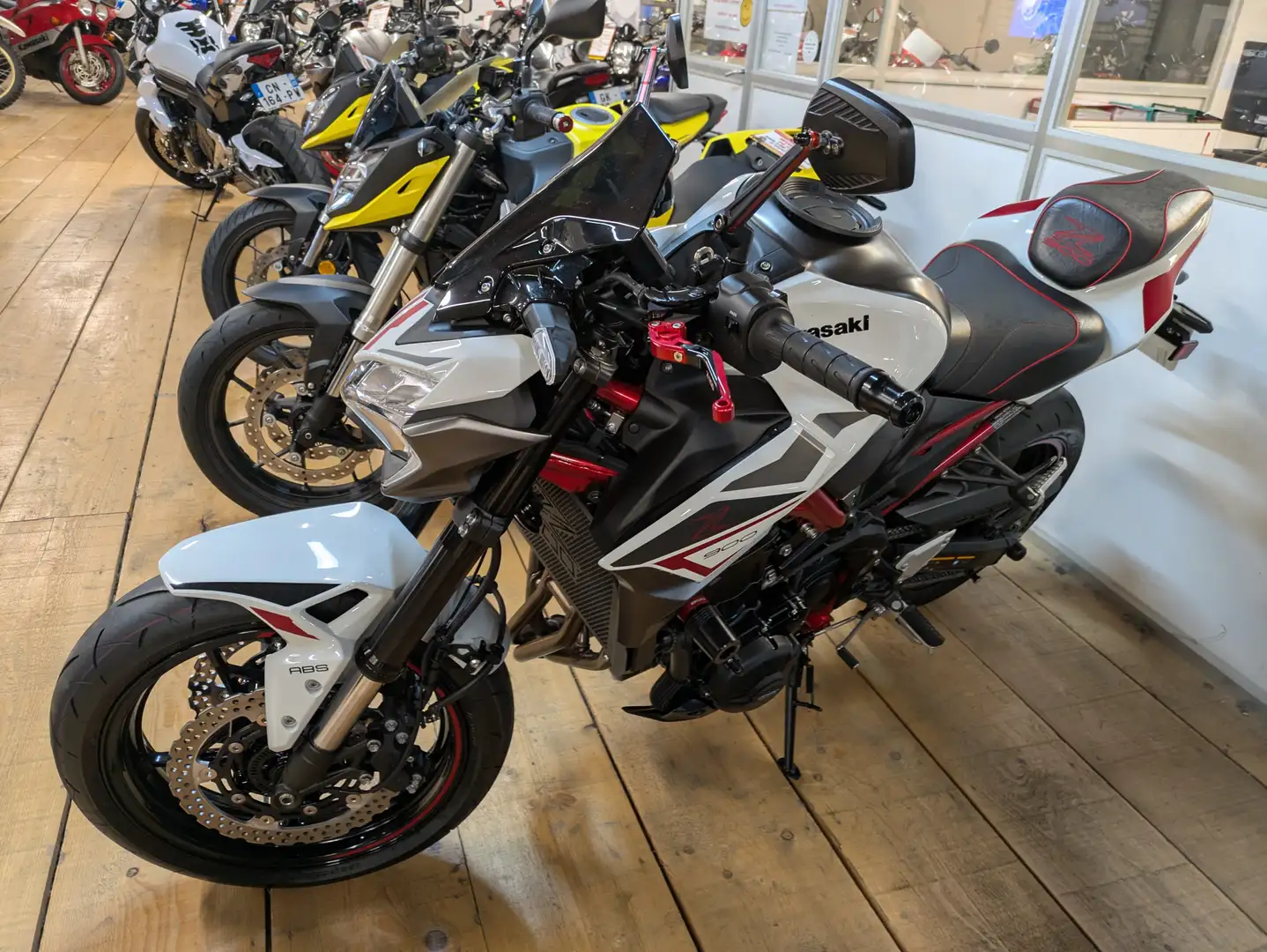 Kawasaki Z 900 Blanc - 2
