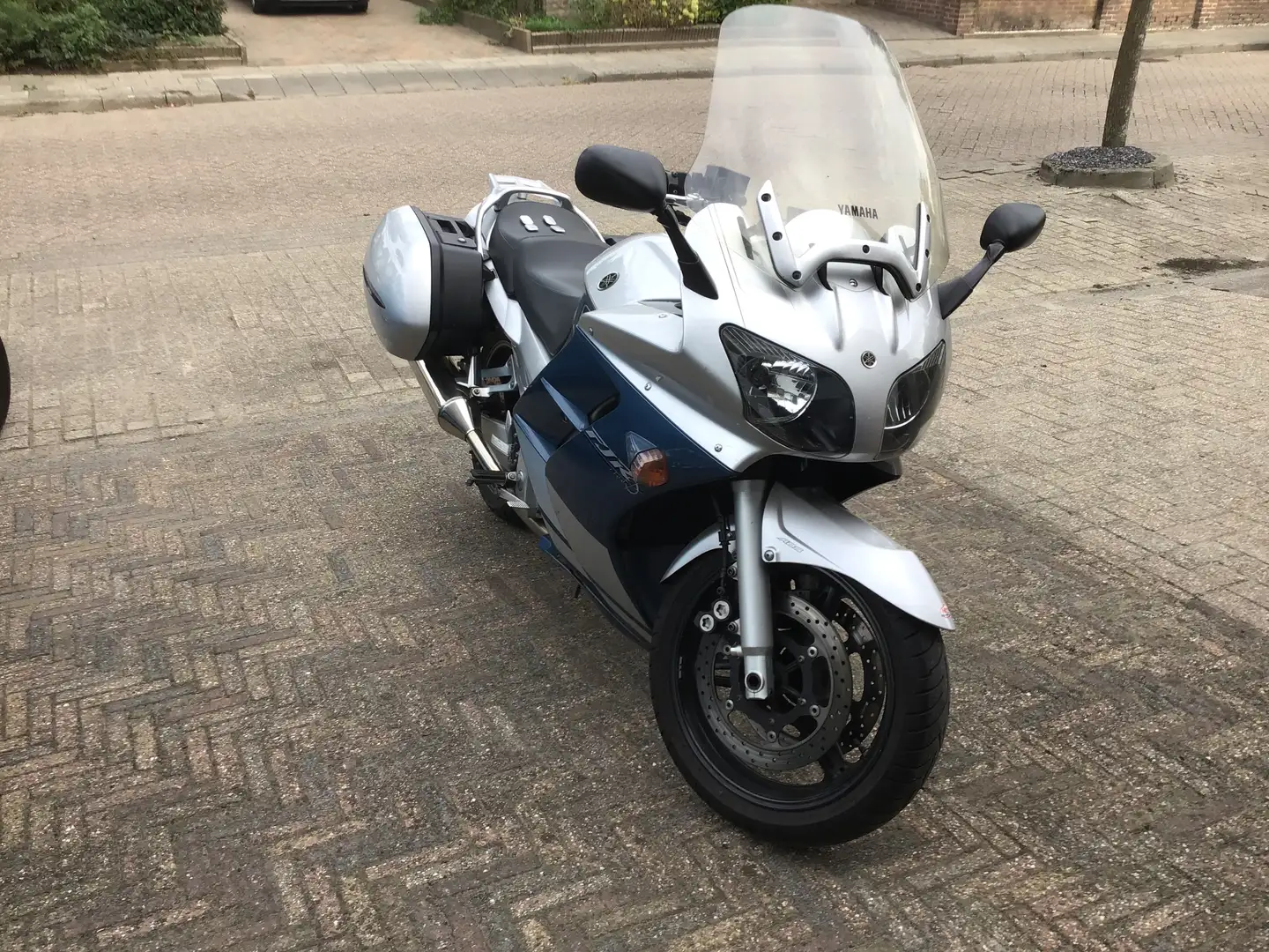 Yamaha FJR 1300 A Zilver - 1