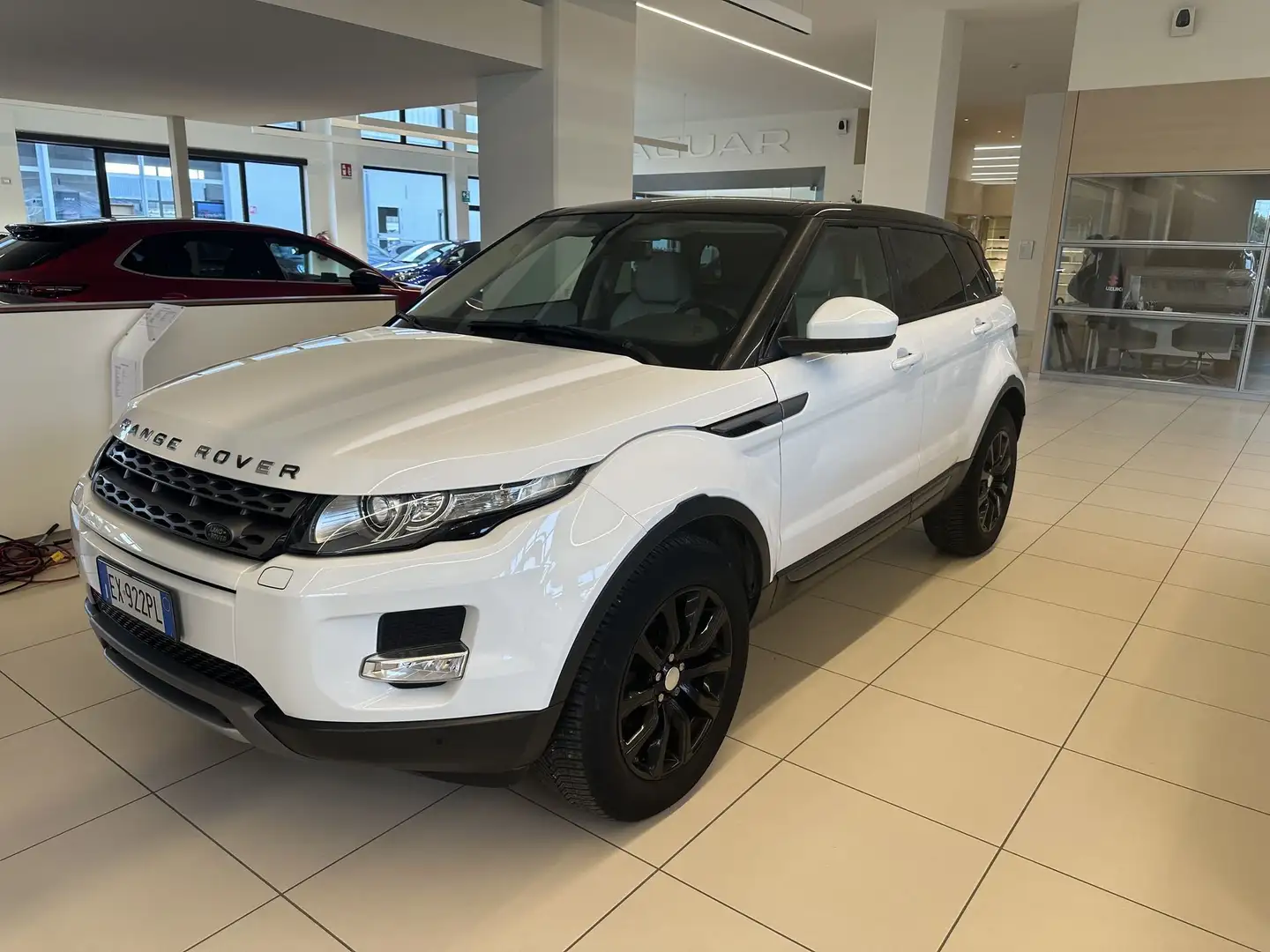 Land Rover Range Rover Evoque 2.2 TD4 5p. Pure Tech Pack AUTO Bianco - 1