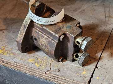 MBE 4000 FUEL PUMP / 2670398