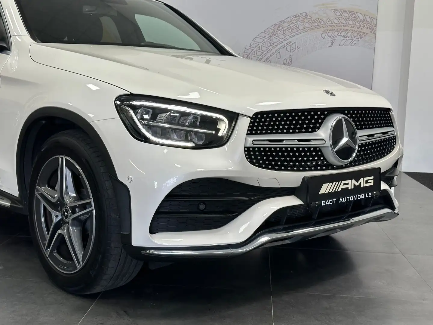 Mercedes-Benz GLC 300 d 4Matic AMG LINE Burmester Kamera DTR Blanc - 2