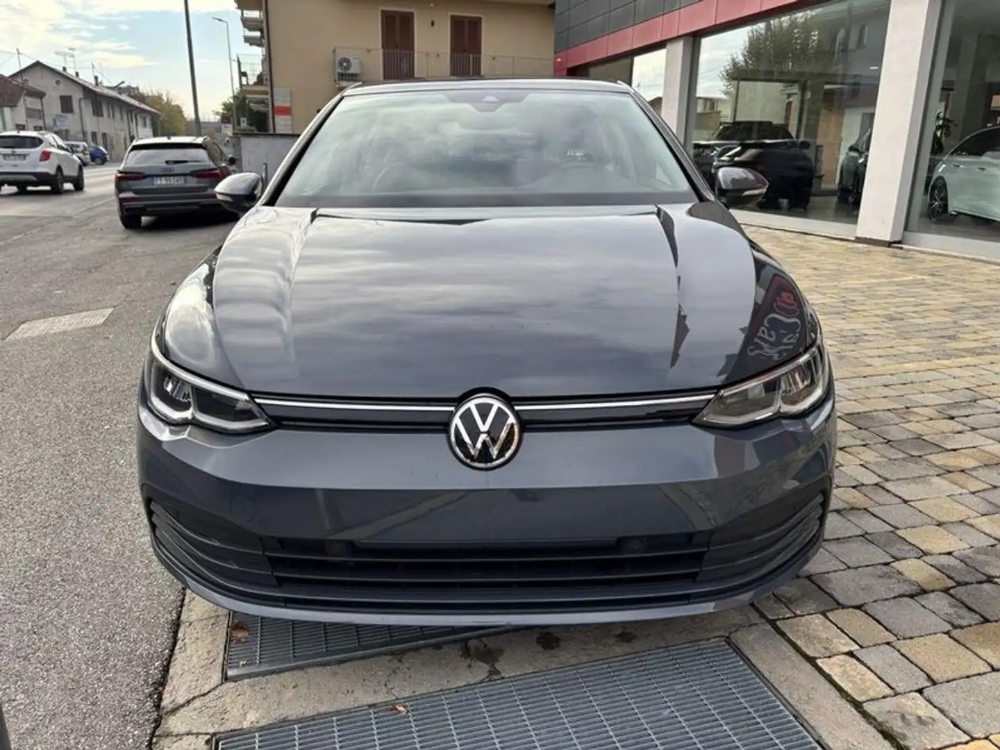 Volkswagen Golf 2.0 TDI 115 CV SCR Life LED-NAVI-LUCE D'AMBIENTE Grigio - 2