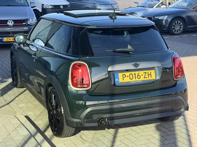 Mini Hatch view 10
