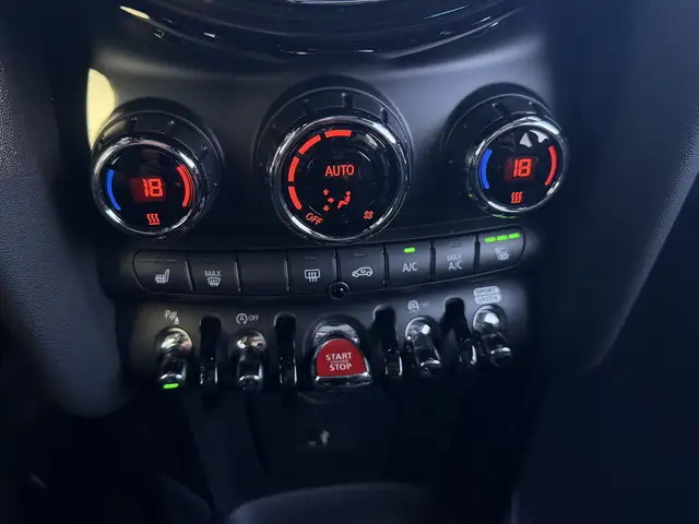 Mini Hatch view 22