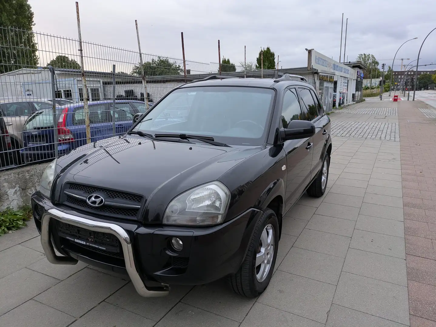 Hyundai TUCSON 2.0 GLS (4WD) Noir - 2