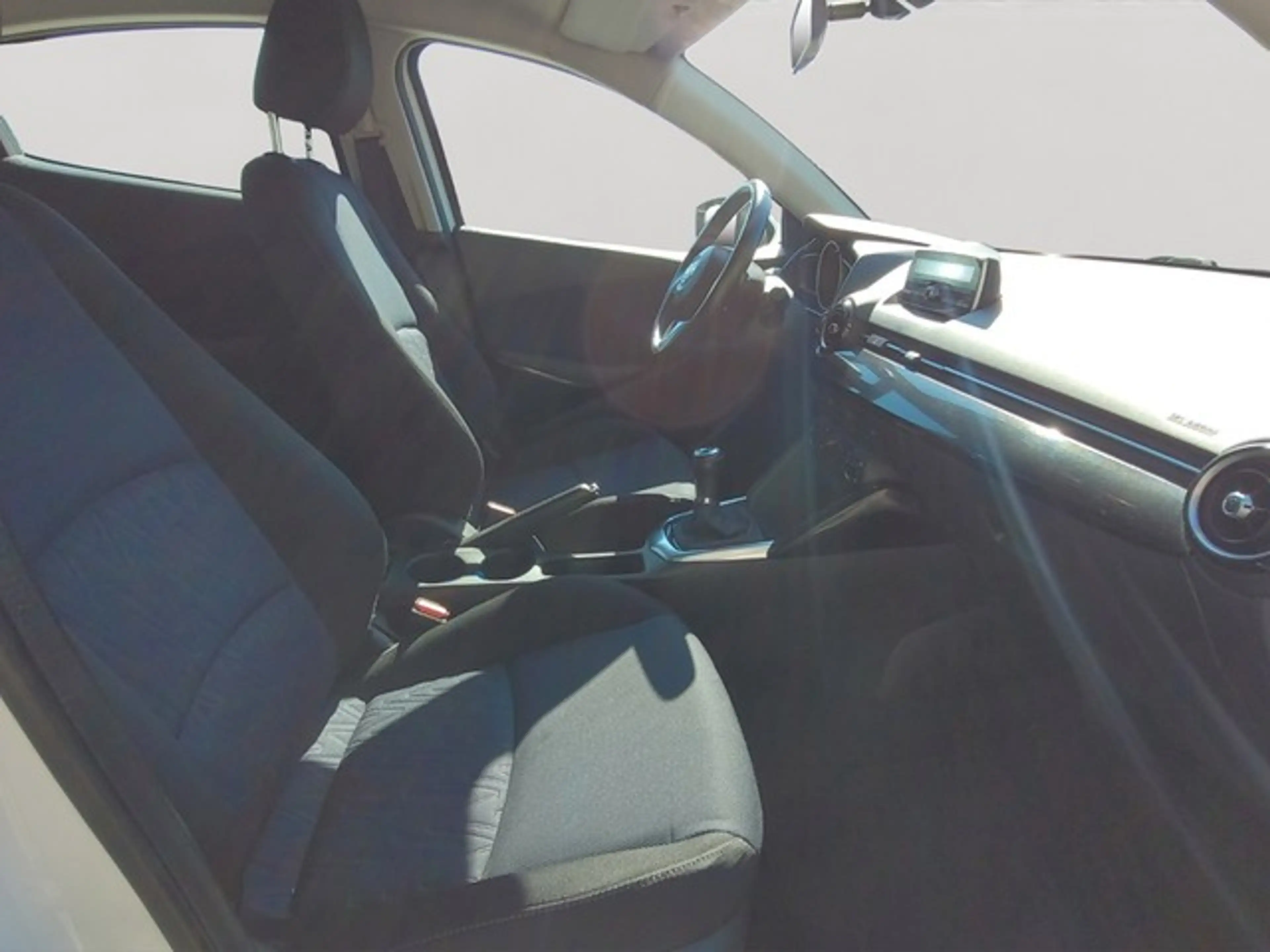 Mazda 2 Center-Line — photo 9
