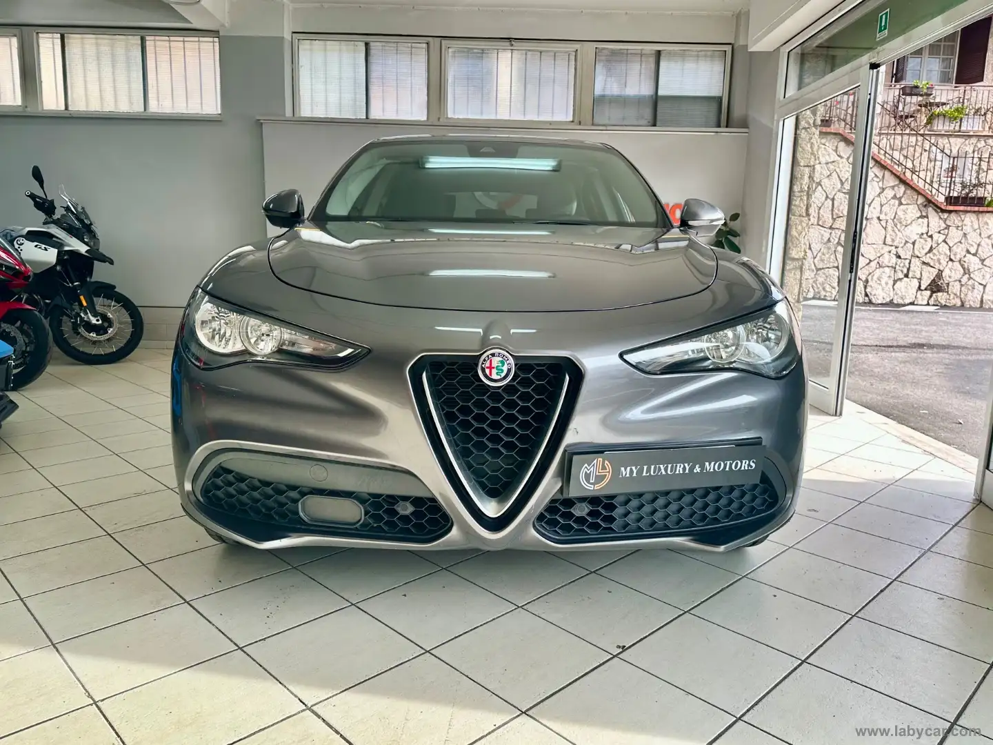 Alfa Romeo Stelvio 2.2 T.diesel 160CV AT8 RWD Super Gris - 2