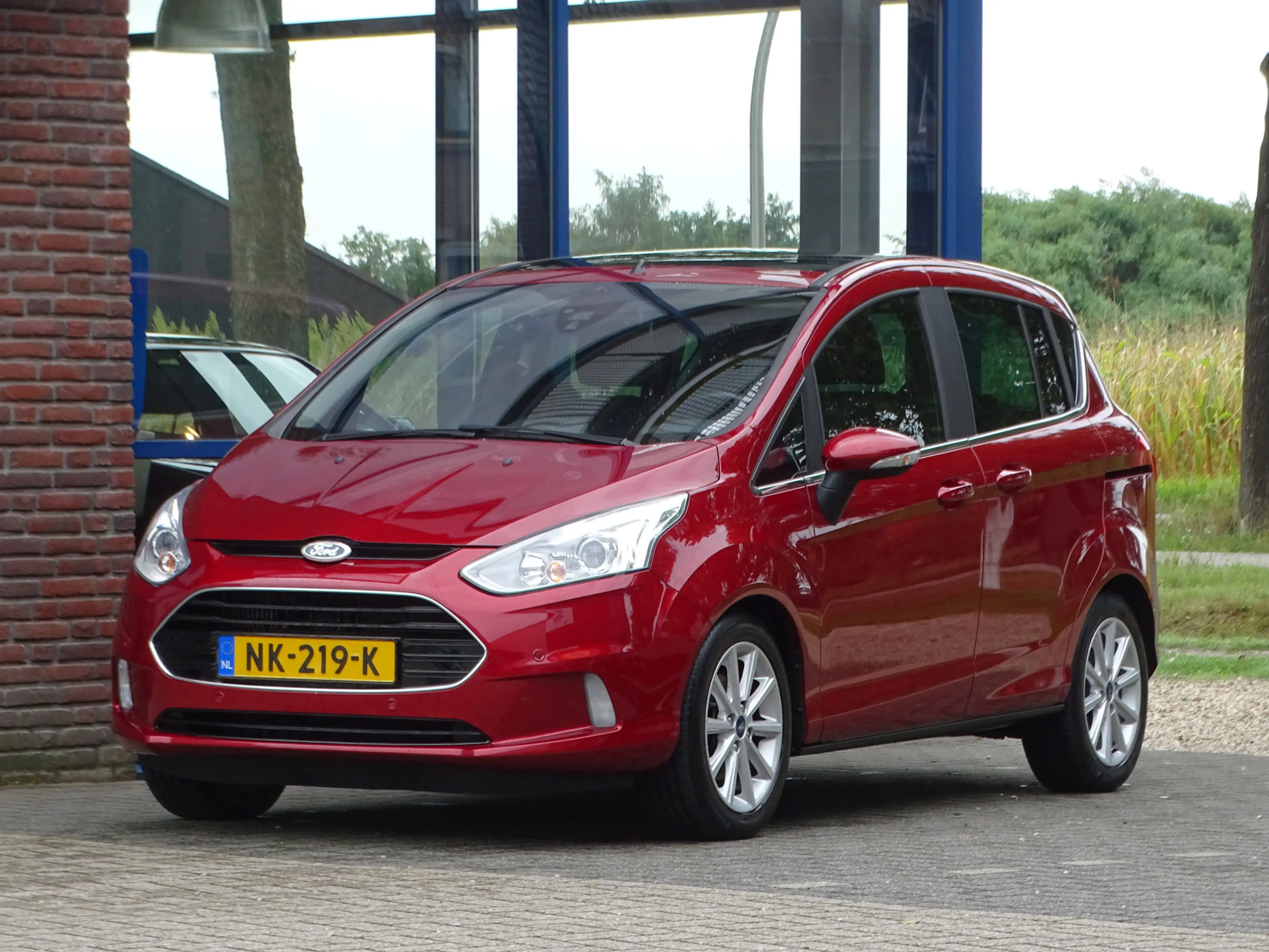 Ford B-Max 1.0 EcoBoost Titanium Panoramadak Trekhaak NL auto