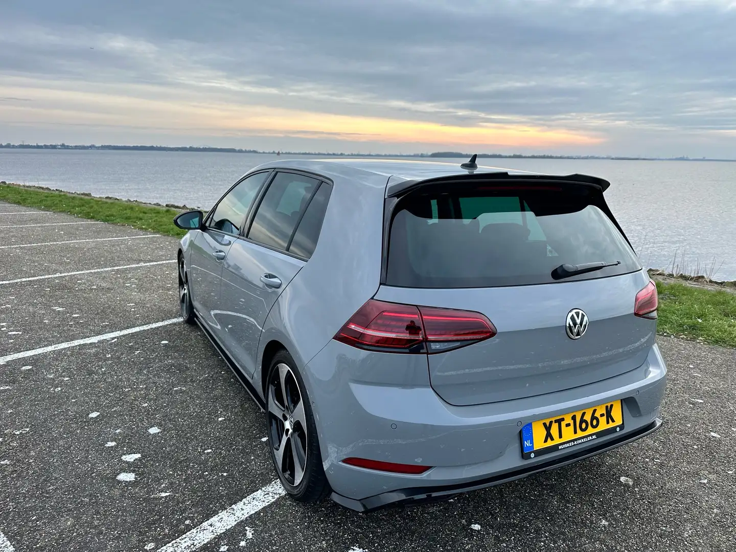 Volkswagen Golf E-Golf Grijs - 2