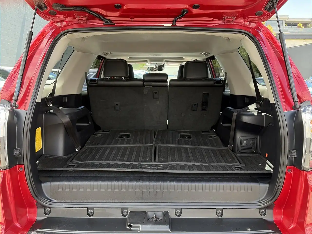 Toyota 4-Runner снимка Toyota 4-Runner