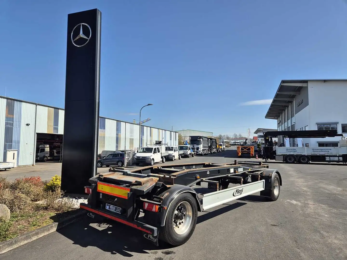 Fliegl ZPS180 Abroll-Container-Anhänger Grau - 1
