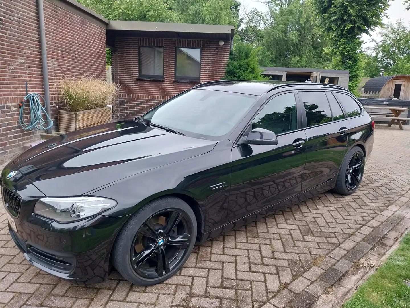BMW 518 518d Touring Aut. Negro - 1