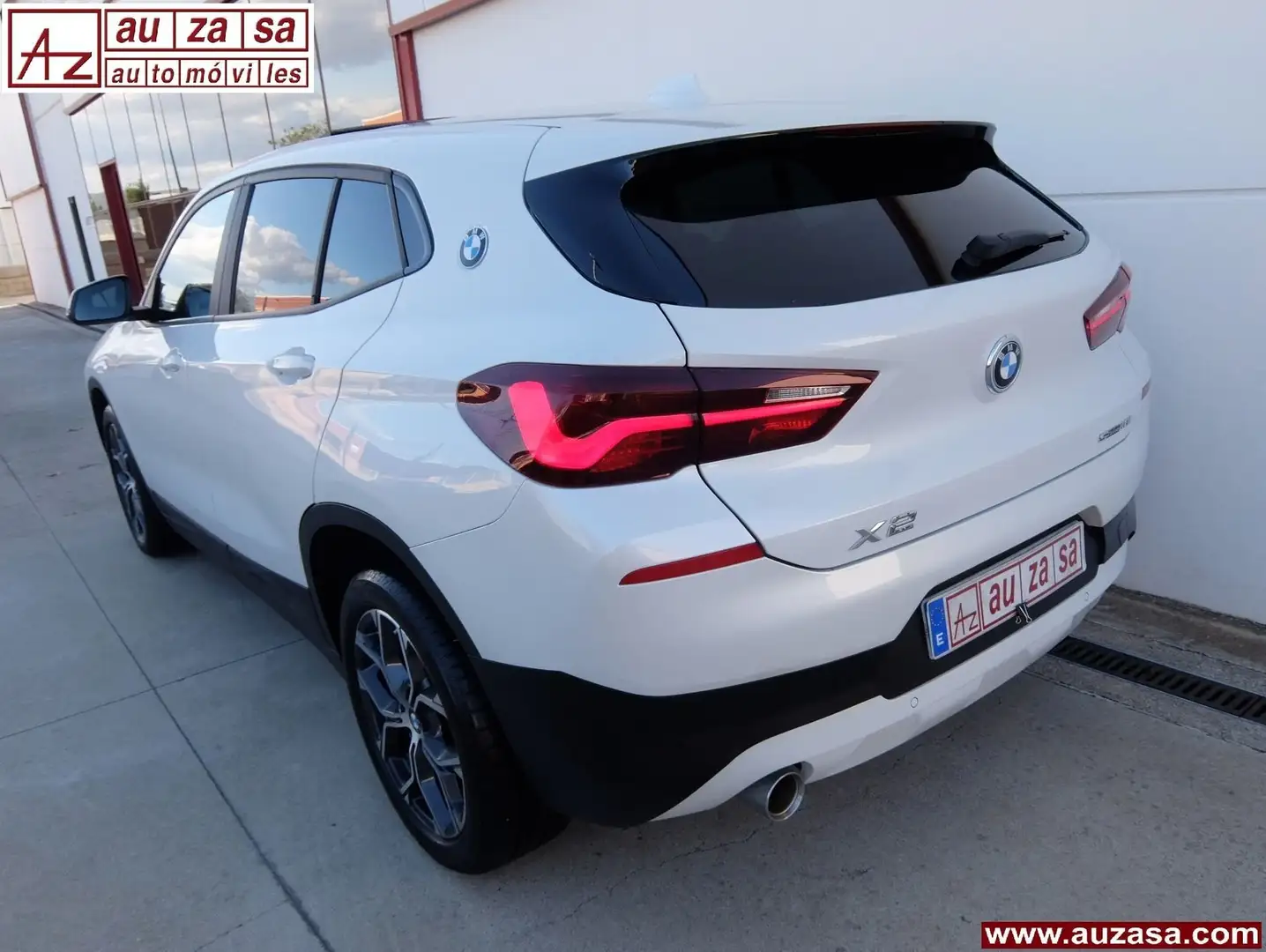 BMW X2 sDrive 18i Blanc - 2