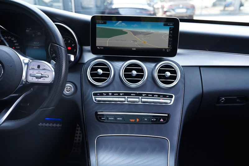 Mercedes-Benz C 400 4Mat AMG Comand-MBeam-Pano-RFK-Burm-Distr — photo 12