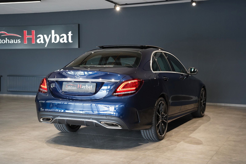 Mercedes-Benz C 400 4Mat AMG Comand-MBeam-Pano-RFK-Burm-Distr — photo 7