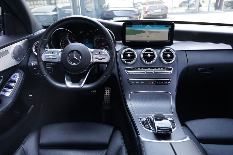 Mercedes-Benz C 400 4Mat AMG Comand-MBeam-Pano-RFK-Burm-Distr — photo 11