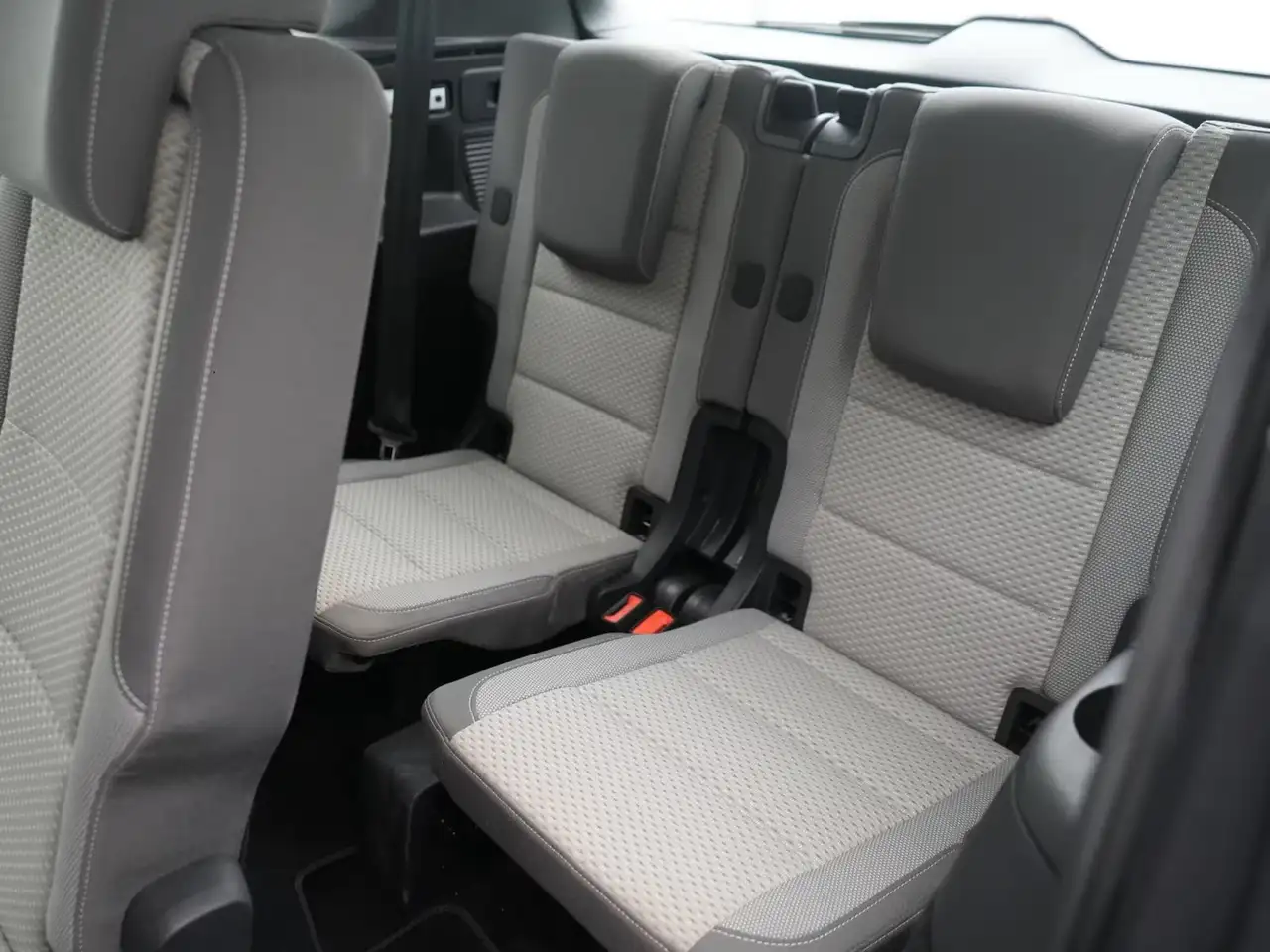 Volkswagen Touran 1.5 TSI ACT Comfortline 7 posti 8