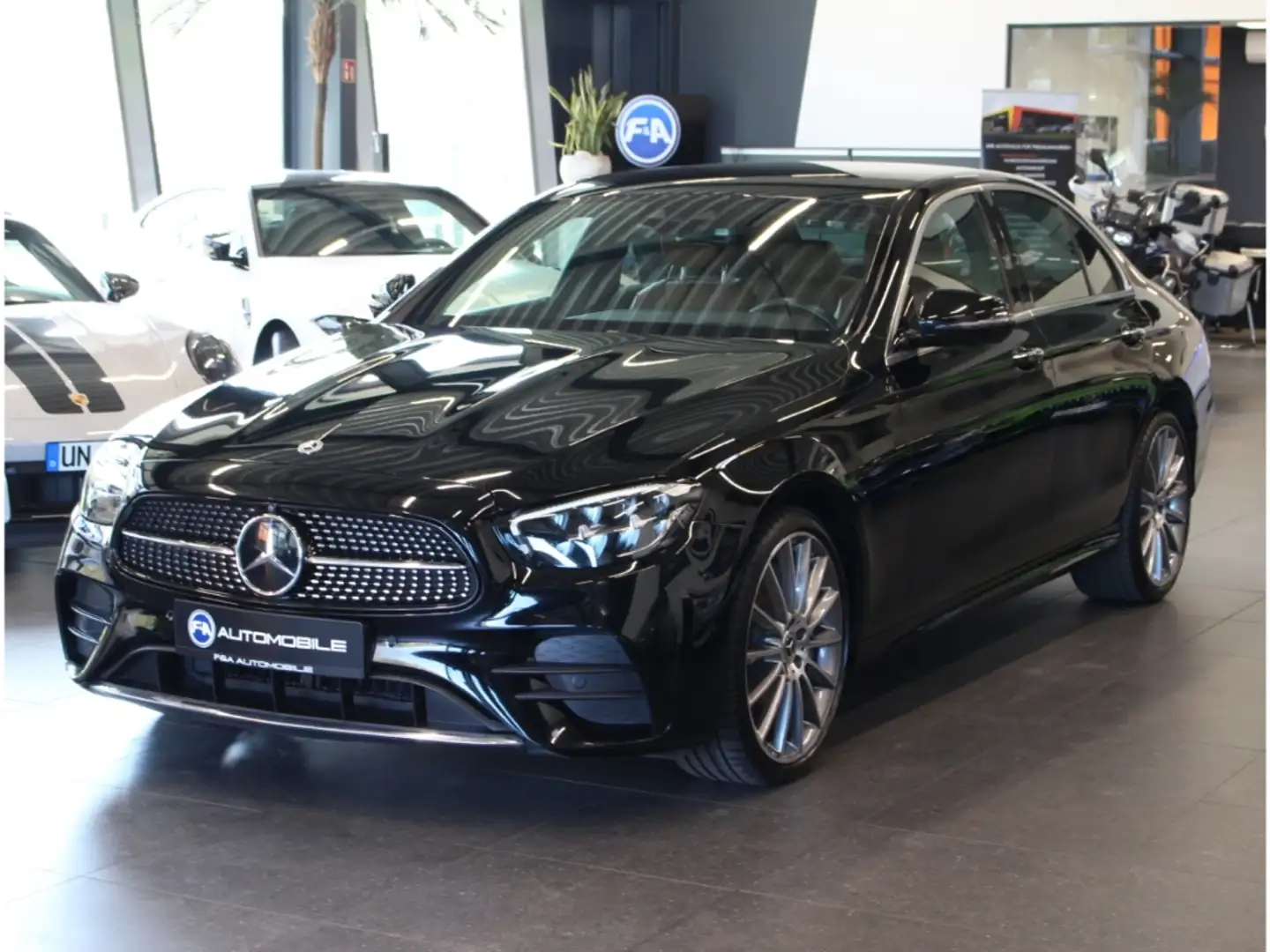 Mercedes-Benz E 400 d 4Matic AMG Line 4Matic Facelift 1.Hand Negru - 1