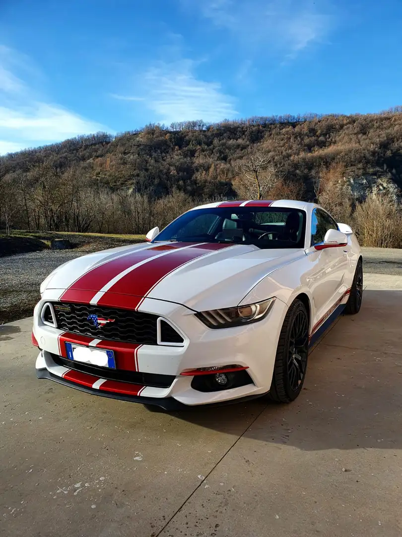 Ford Mustang Fastback 2.3 ecoboost 317cv auto - 1