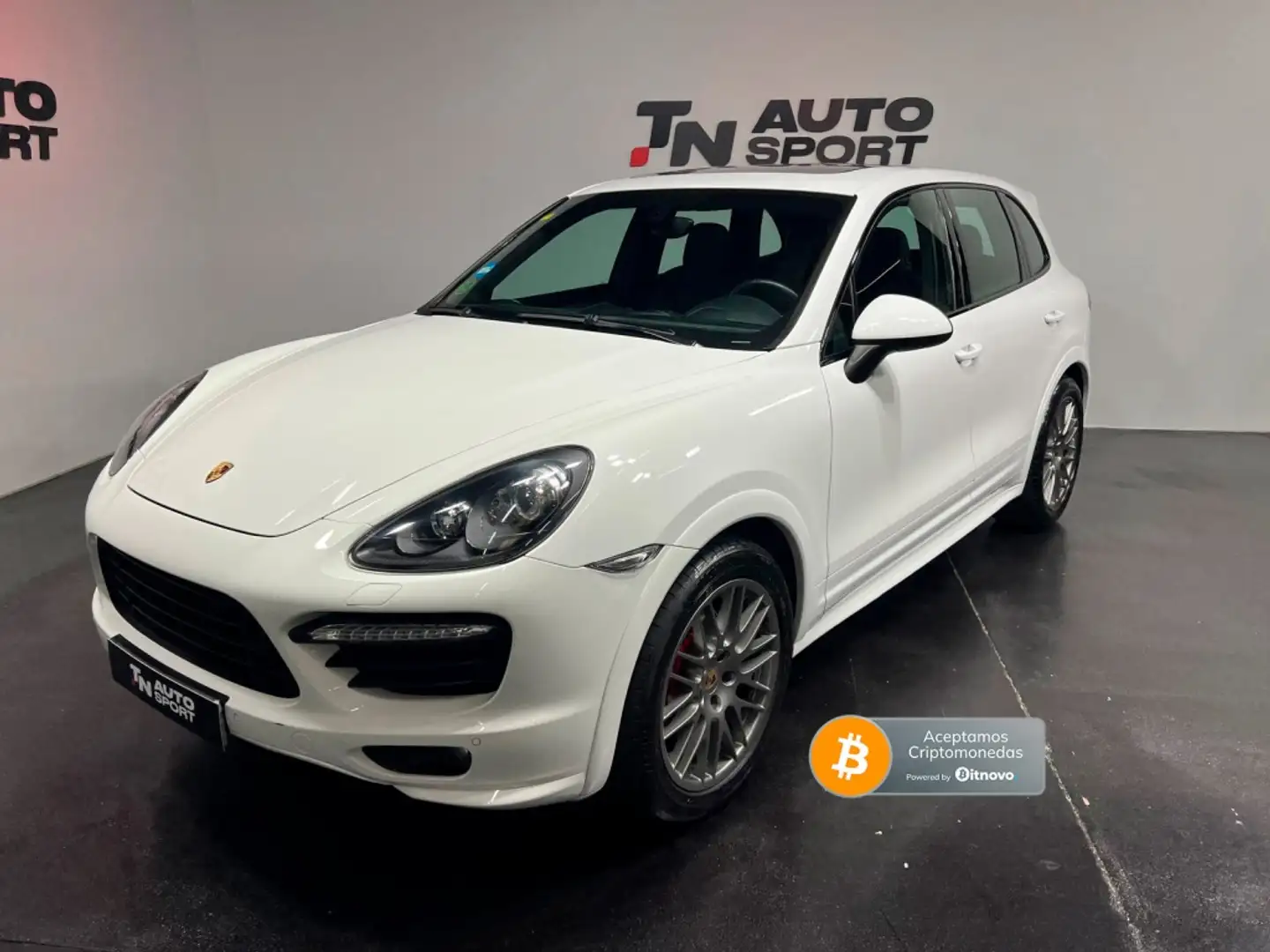 Porsche Cayenne GTS Aut. Weiß - 1