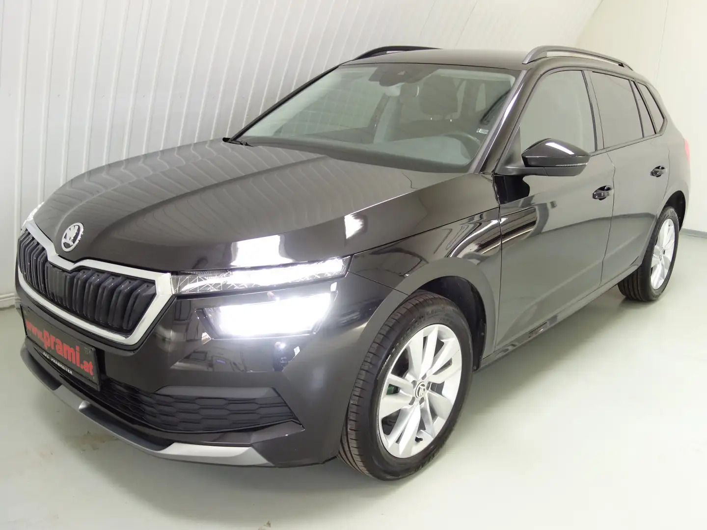 Skoda Kamiq 1,0 TSI Ambition Schwarz - 1