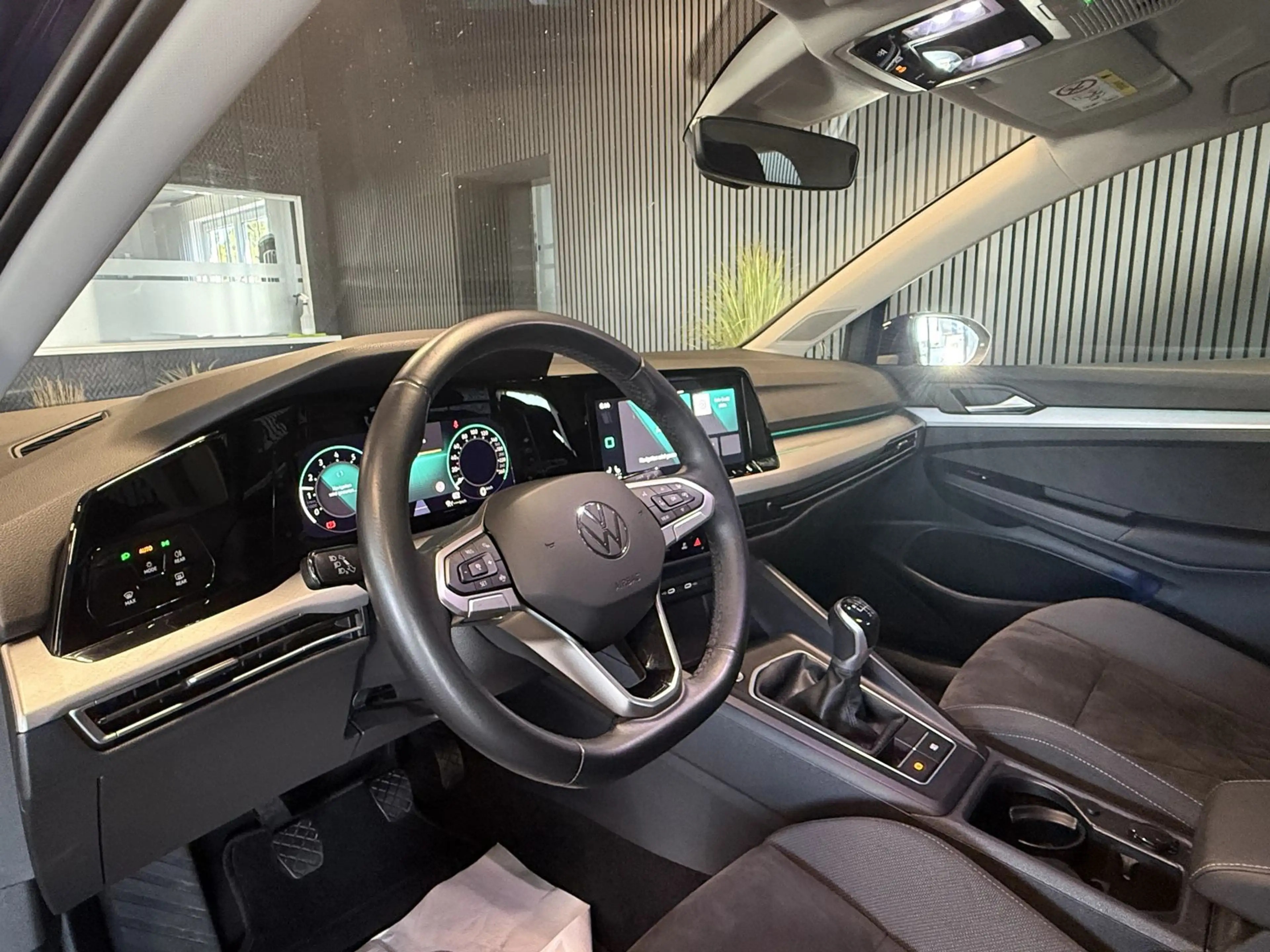 Volkswagen Golf 1,5 TSI Life Navi/ACC/AppConnect/17Z/Kamera — photo 8