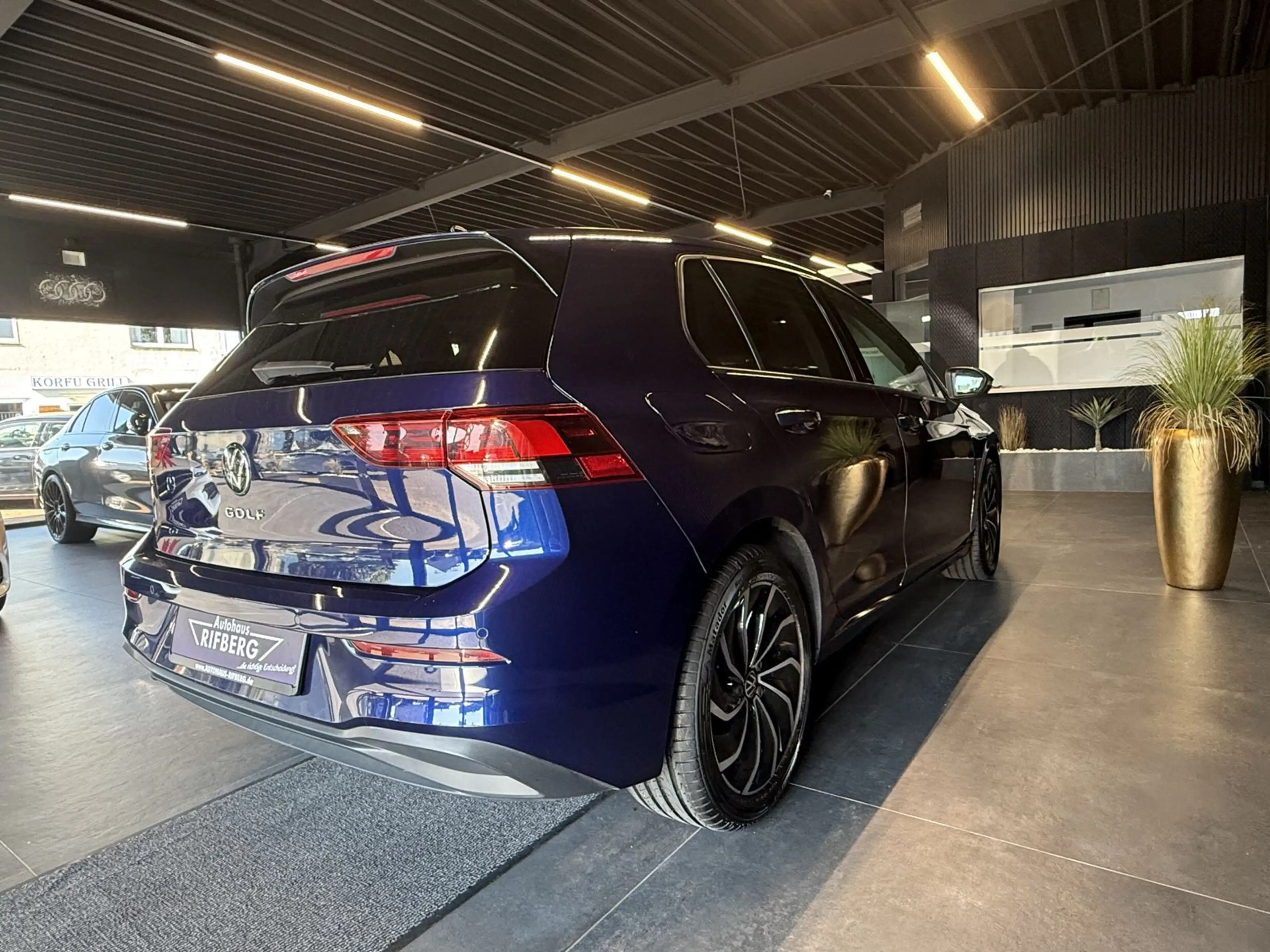 Volkswagen Golf 1,5 TSI Life Navi/ACC/AppConnect/17Z/Kamera — photo 6