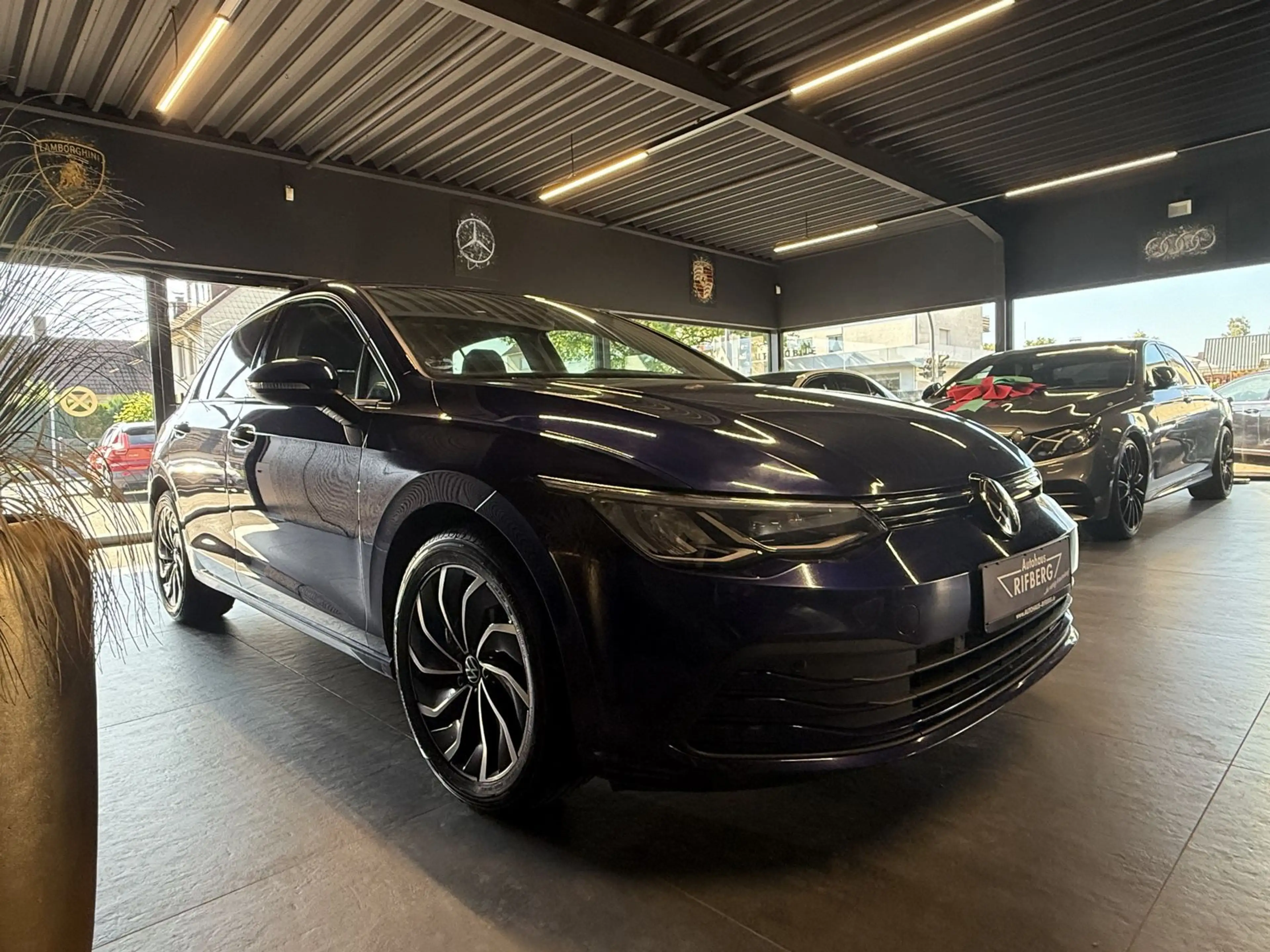 Volkswagen Golf 1,5 TSI Life Navi/ACC/AppConnect/17Z/Kamera — photo 3