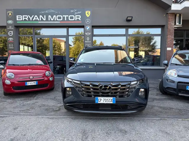 Hyundai Tucson view 2