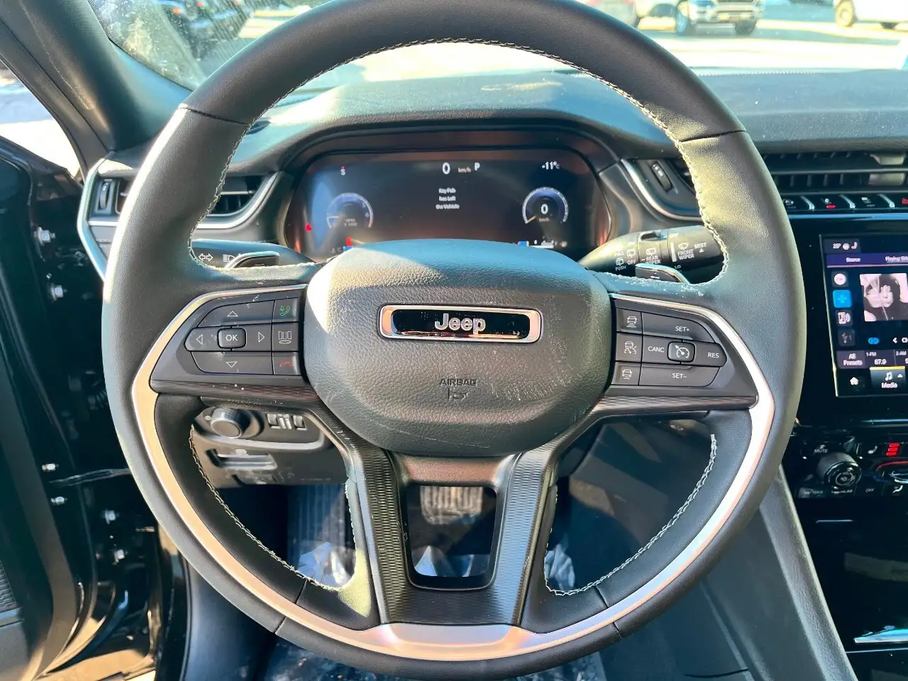 Jeep Grand Cherokee снимка Jeep Grand Cherokee