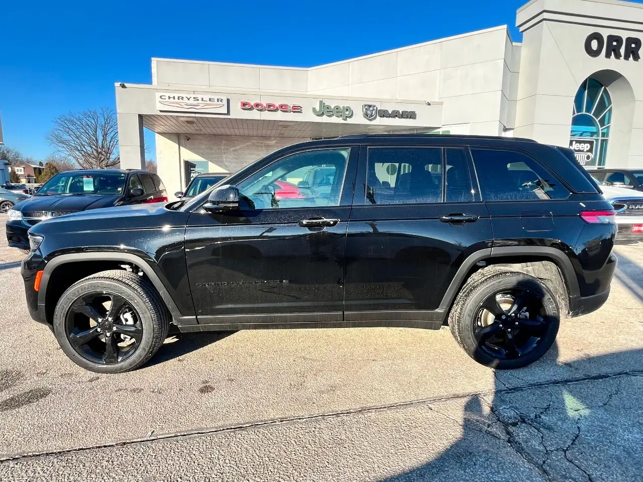 Jeep Grand Cherokee снимка Jeep Grand Cherokee