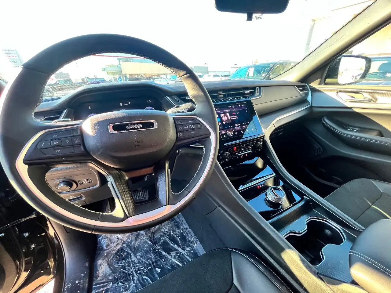 Jeep Grand Cherokee снимка Jeep Grand Cherokee