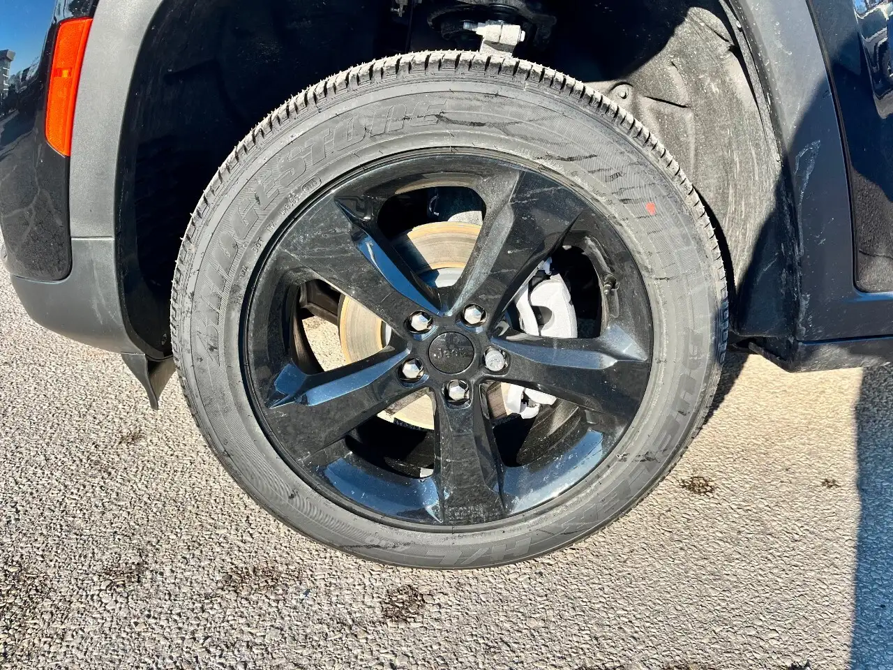 Jeep Grand Cherokee снимка Jeep Grand Cherokee