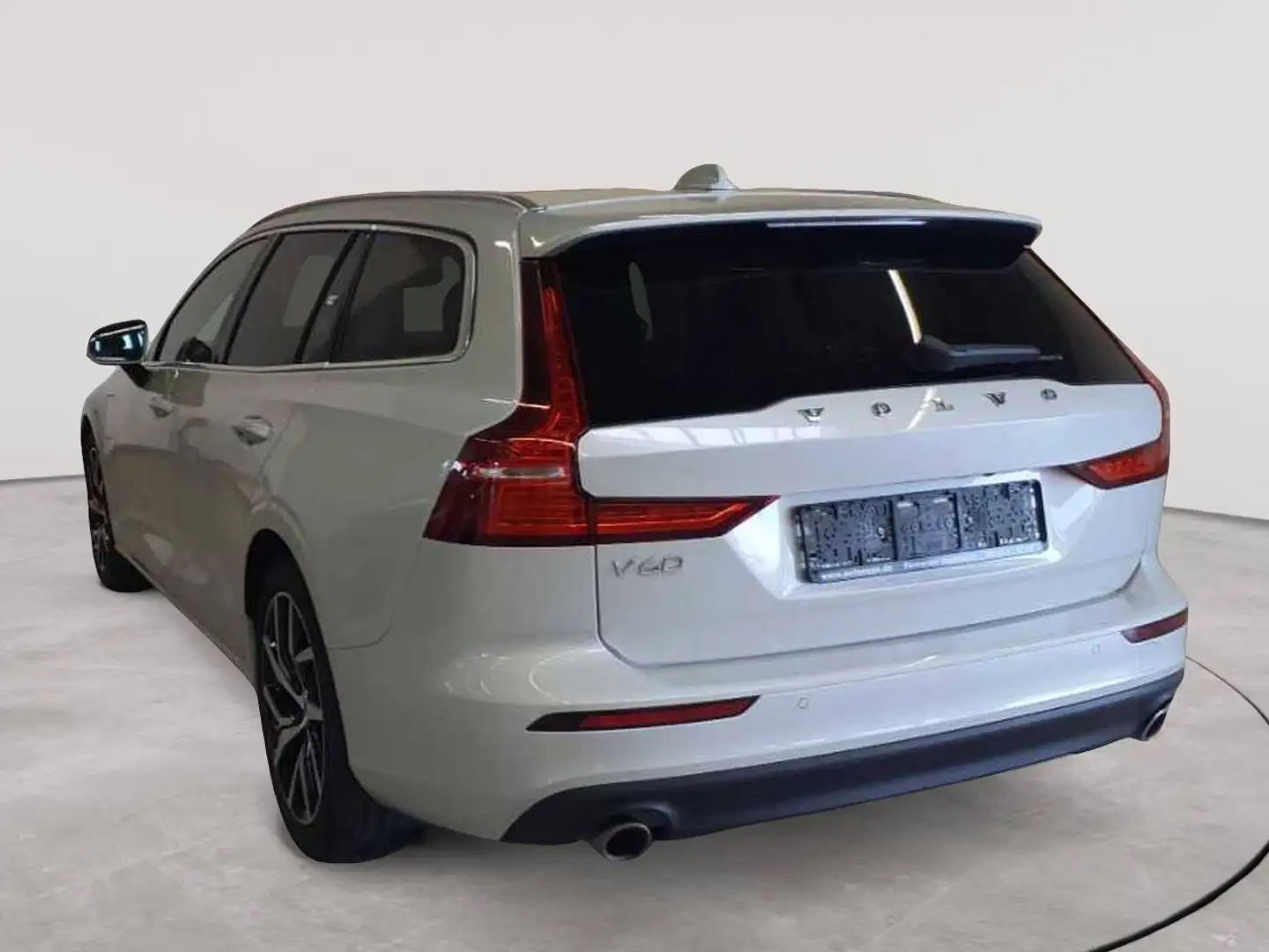 Volvo V60 V60 T6 AWD TE A. Momentum Pro PANO Серебристый - 2