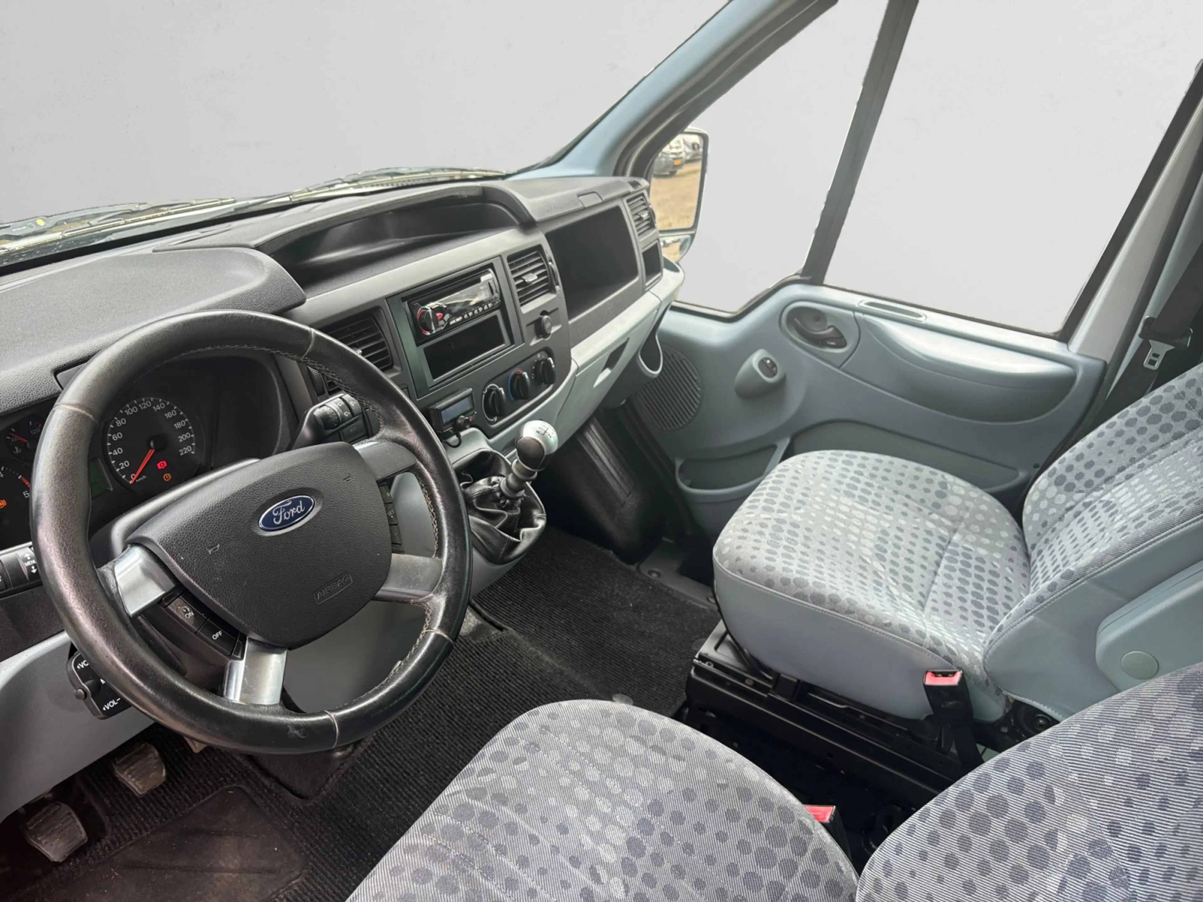 Ford Transit 300L 2.2 TDCI- Dubbele Cabine, 5 Pers, Bluetooth A — photo 2