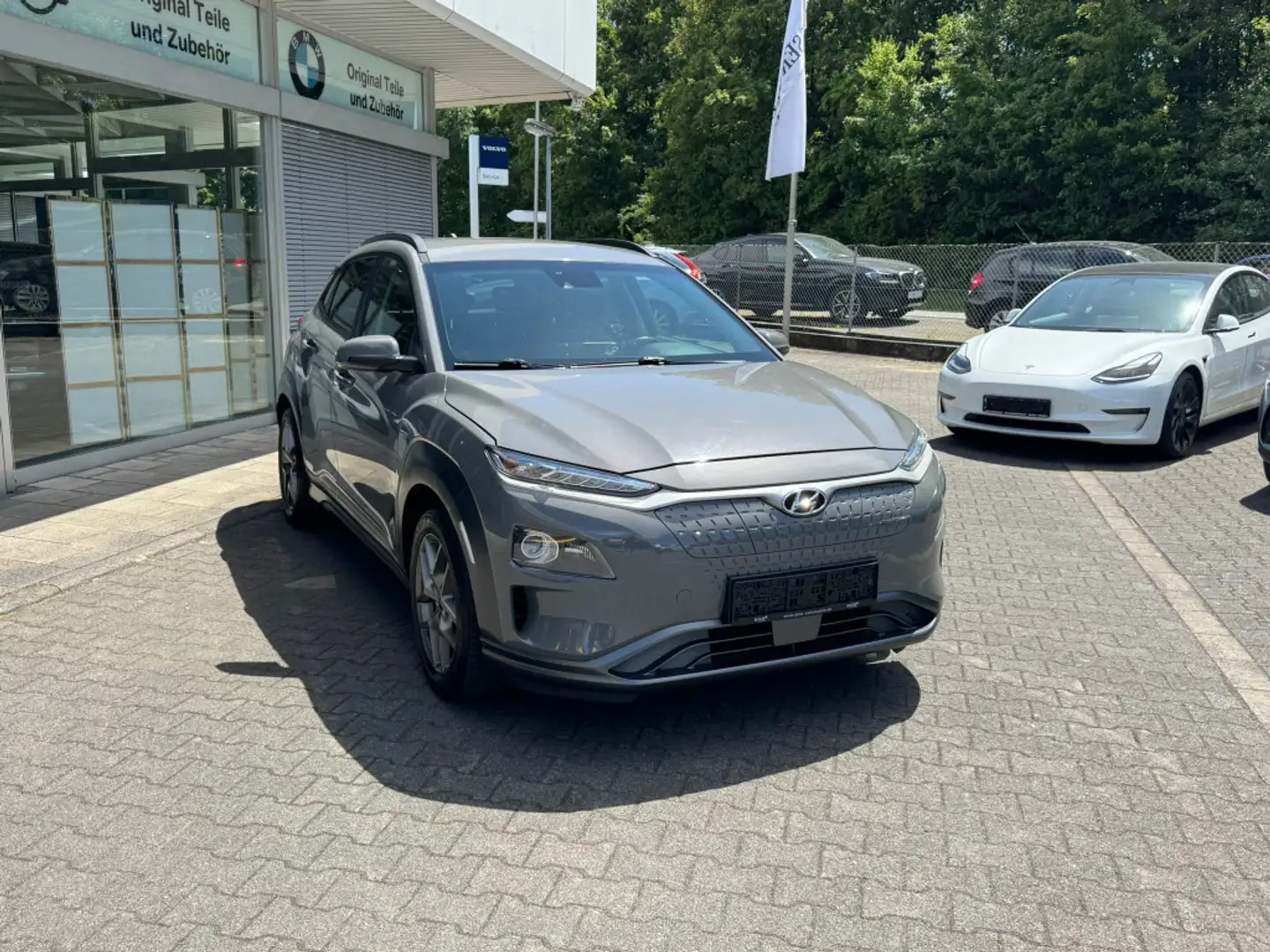 Hyundai KONA Elektro Style NAVI+LED+SHZ+KAMERA+ACC+DAB+ Grijs - 2