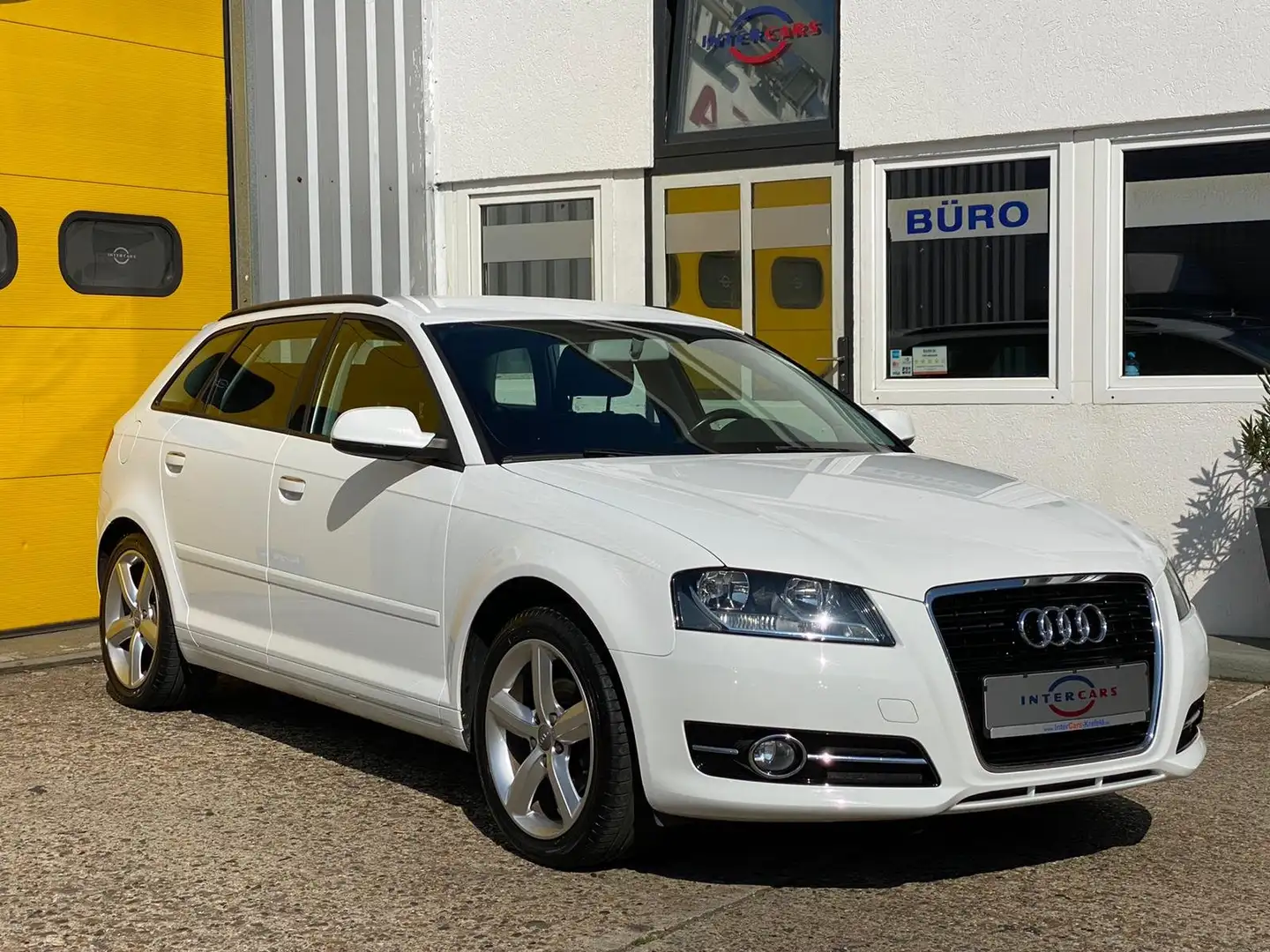 Audi A3 1.2 TFSI Ambition Aus 2. Hand HU Neu Weiß - 2